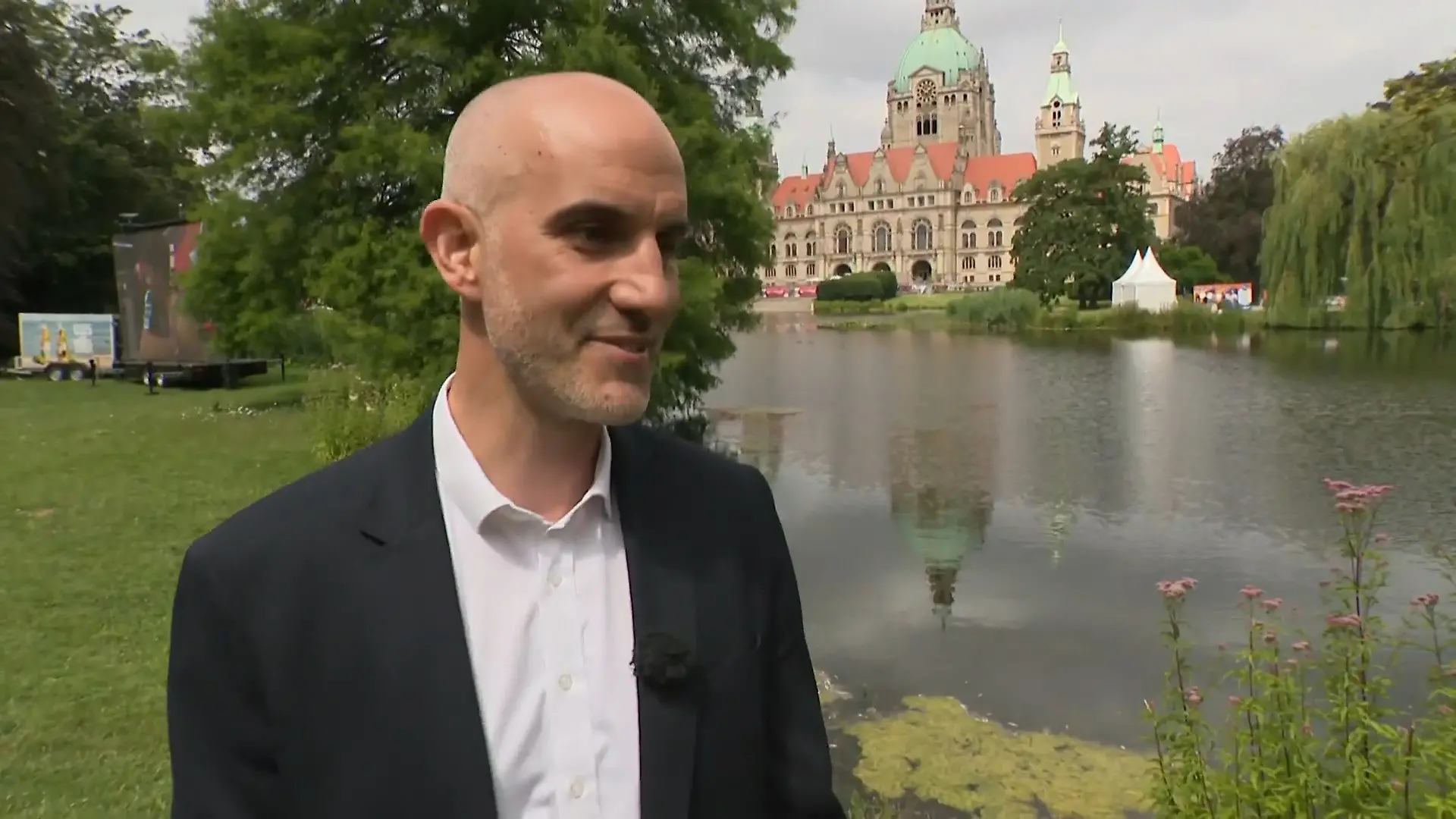 Hannover träumt vom Sommermärchen Belit Onay im Talk