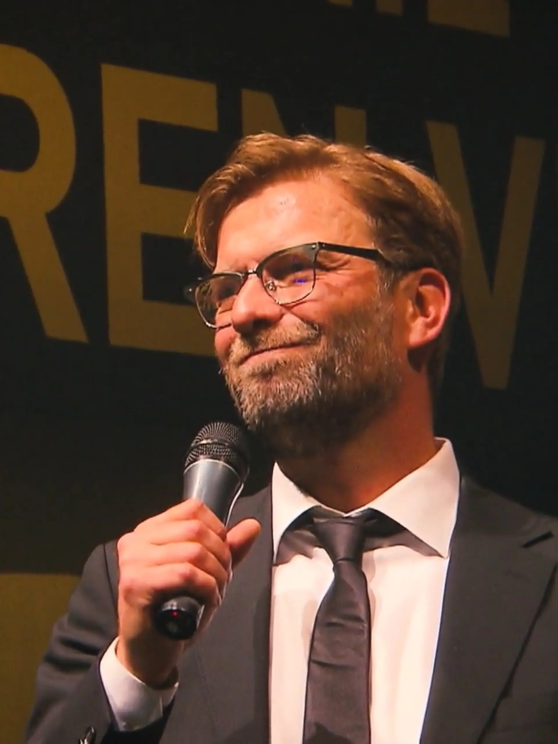 Bild zu: "Erfolge, Witze – Jürgen Klopp! Unser neuer Bundestrainer im Wandel der Zeit"
