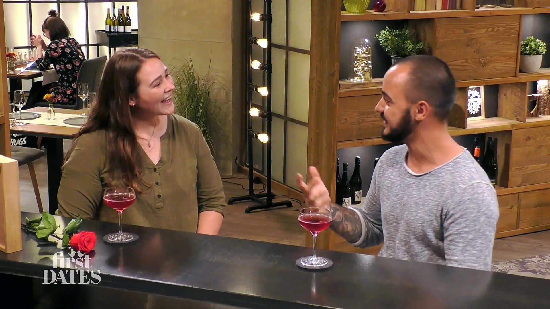 Lisa und Fabio stoßen auf die Liebe an Perfektes Match