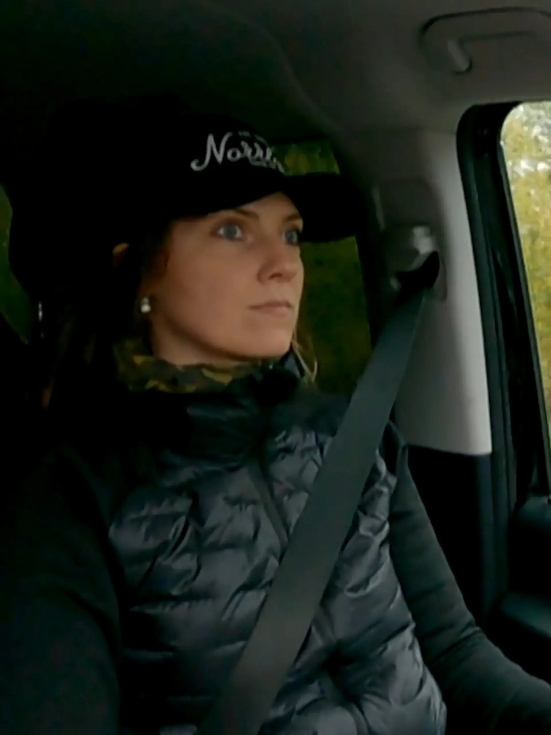 Bild zu: "Julia stellt sich ihrer dunkelsten Vergangenheit"