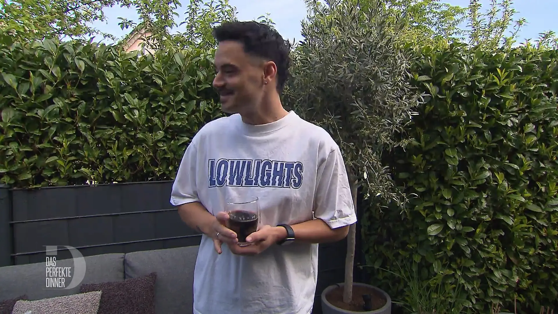 Patrick verlegt den Aperitif in den Garten Wenn das Wetter stimmt
