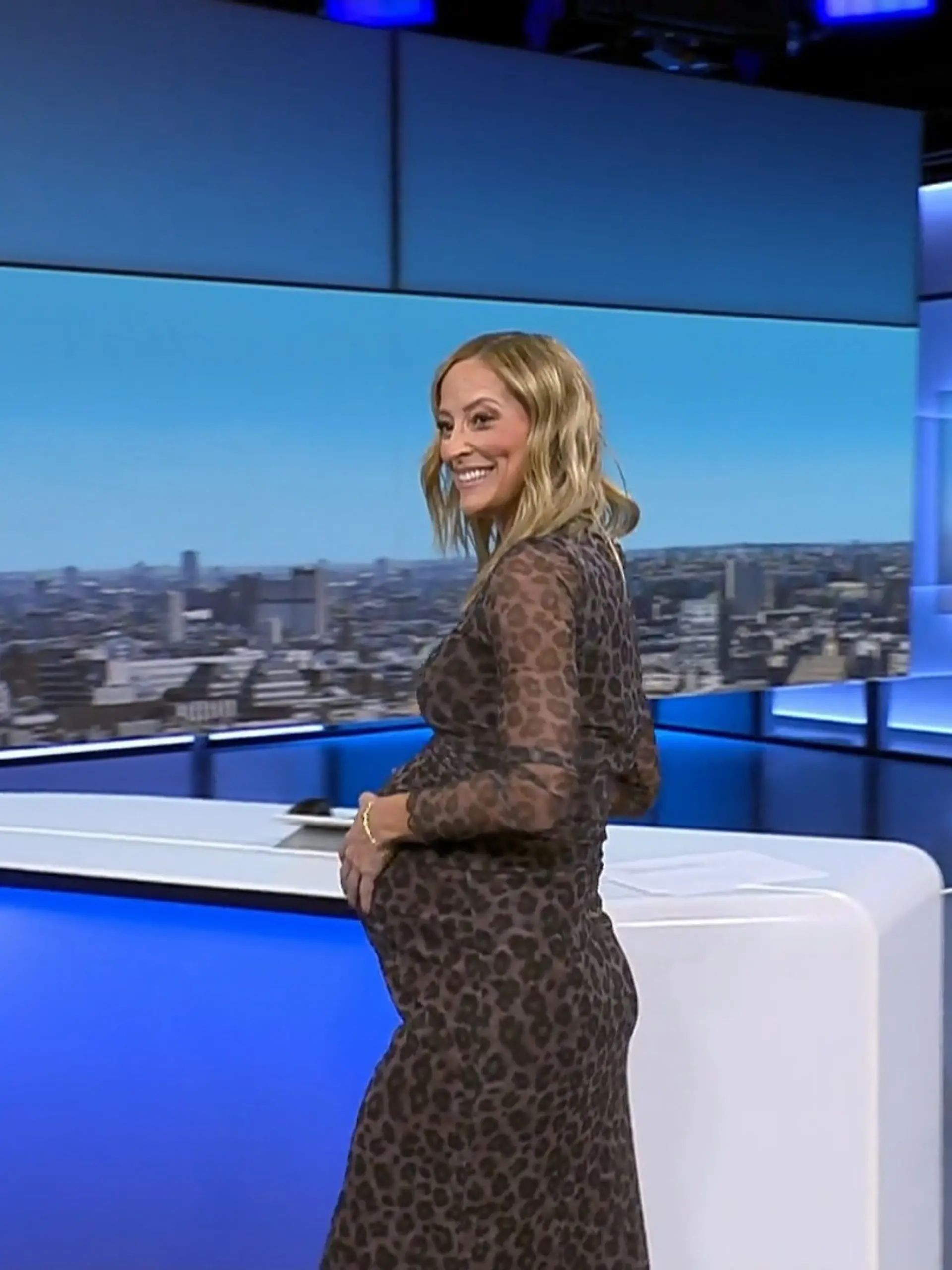Bild zu: "Bye, bye RTL Aktuell! Moderatorin Anna Fleischhauer verabschiedet sich in die Baby-Pause"