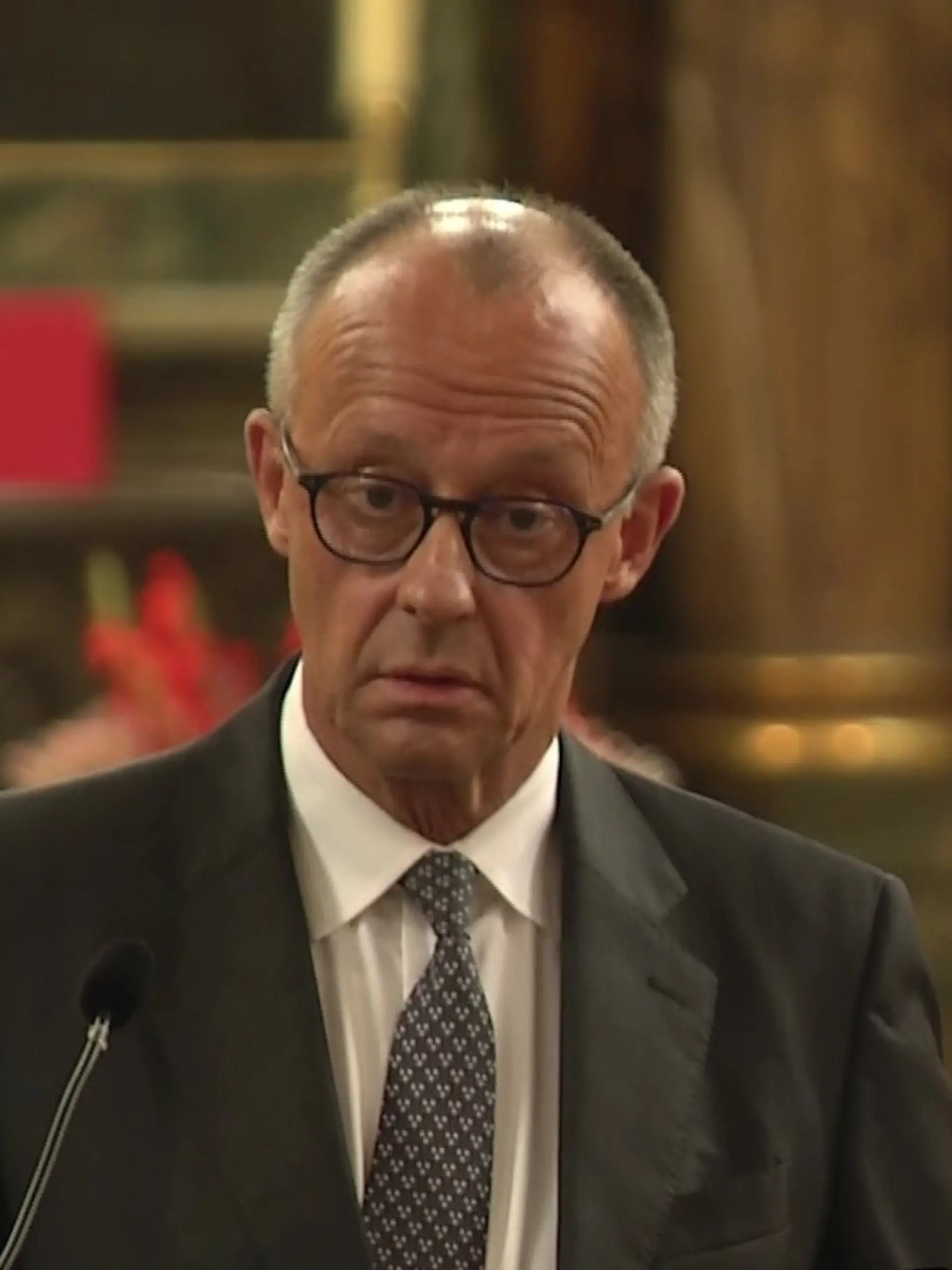 Bundeskanzler Friedrich Merz mit bewegendem Appell: „Feiern Sie wieder!“