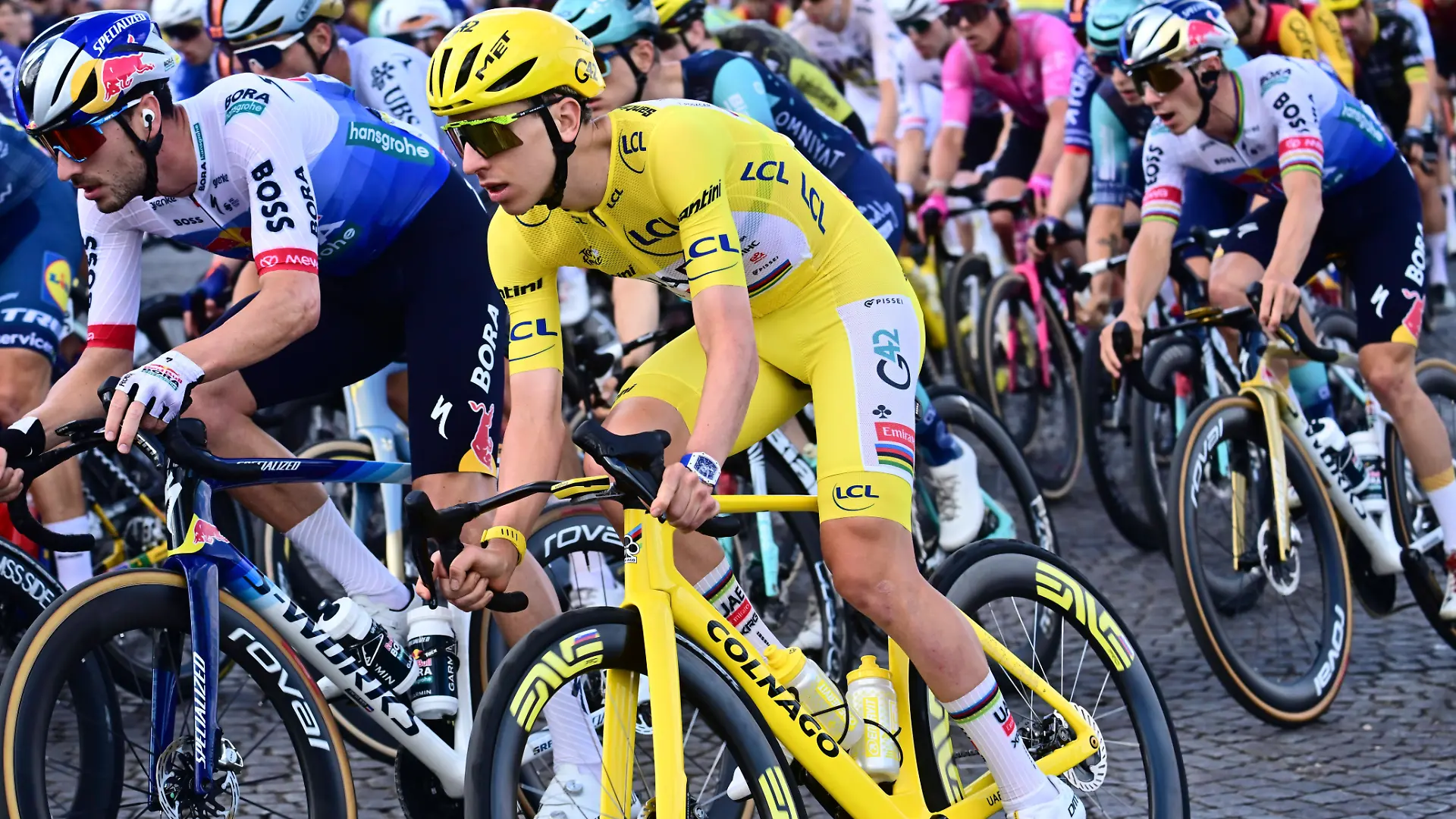 Tour de France 2026 Stage 21 PARIS CHAMPS-ELYSEES, FRANCE - JULY 26 : Pogacar Tadej SLO of UAE Team Emirates - XRG during stage 21 of the 113rd edition of Tour de France an UCI World Tour 2.UWT cycling road race stage for Men Elite of 130 km with start in Thoiry and finish in Paris Champs-Elysees on July 26, 2026 in Paris Champs-Elysees, France, 26/07/2026 Paris Champs-Elysees France PUBLICATIONxNOTxINxFRAxBEL Copyright: xPeterxDexVoechtx