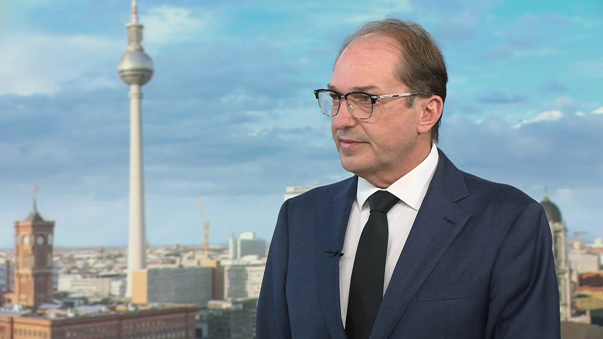Bundesinnenminister findet im Gespräch mit RTL/ntv deutliche Worte zu einer früheren Strafe von Abdul Ballout