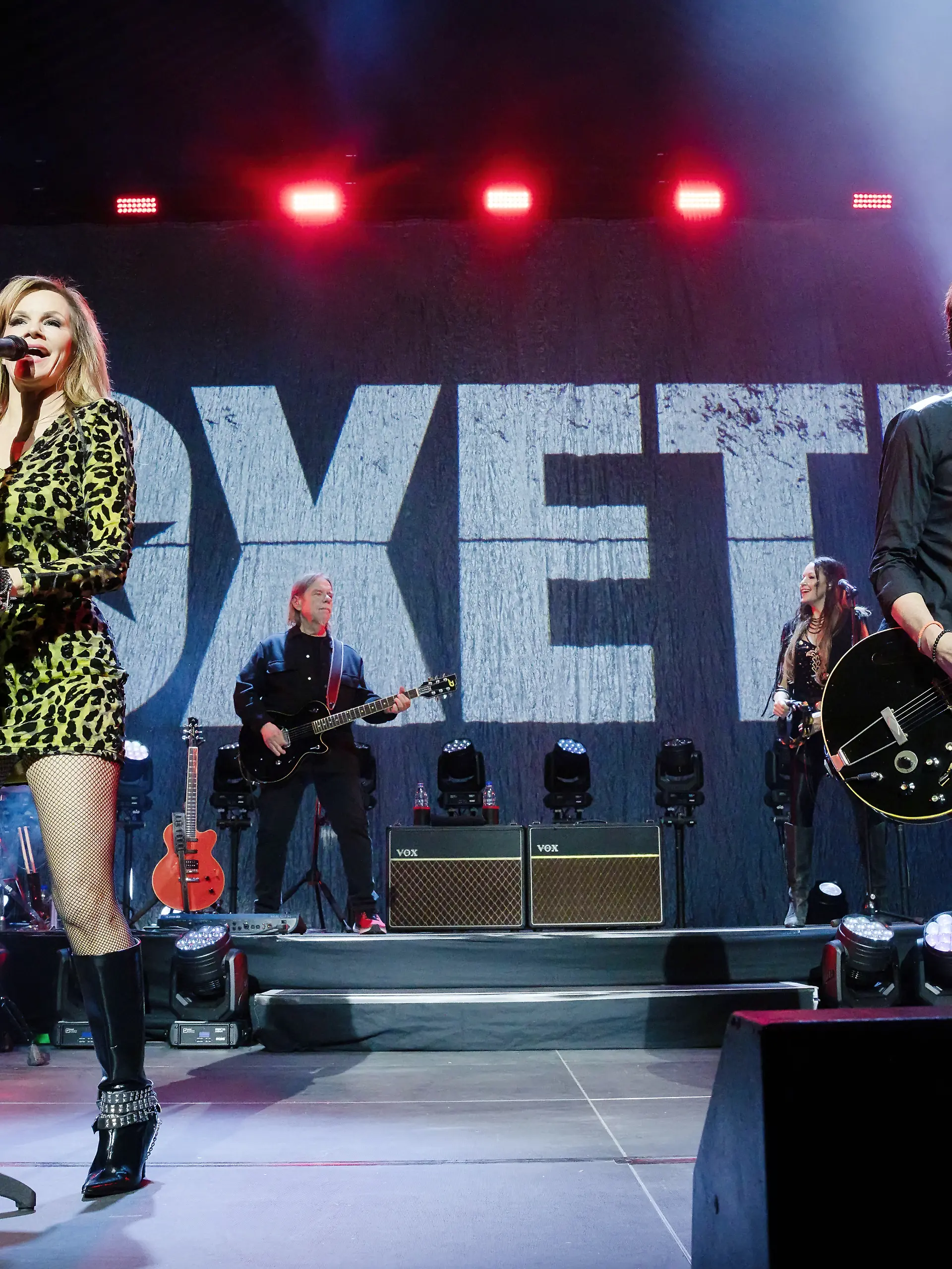 BERLIN, GERMANY - NOVEMBER 20: (L-R) Singer Lena Philipsson and Per Gessle of the Swedish band Roxette perform live on stage during a concert at the Tempodrom on November 20, 2025 in Berlin, Germany. (Photo by Frank Hoensch/Redferns)