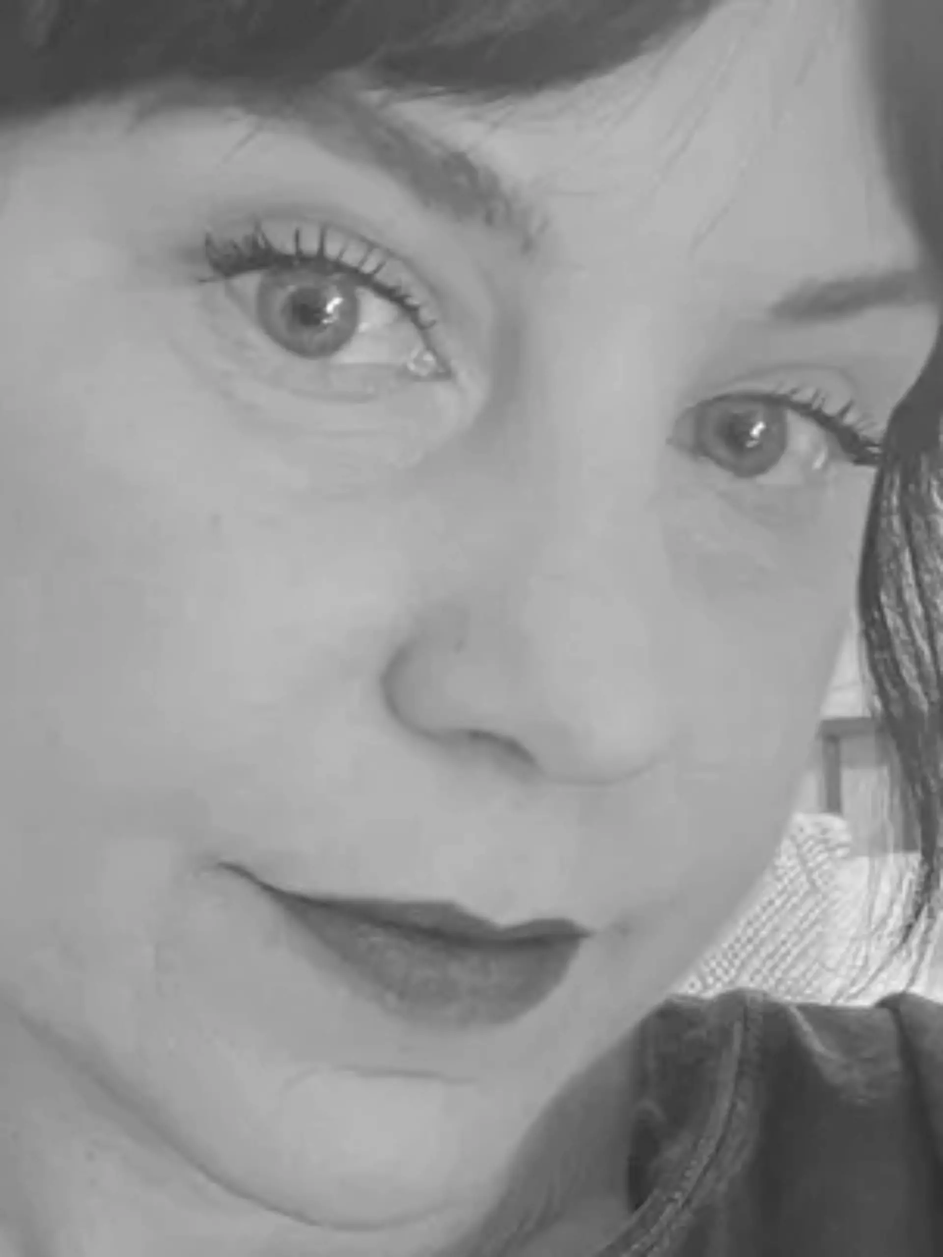 TikTok-Star Rebecca Luna (49) hat ihren Tod selbst bestimmt. Nach ihrer Alzheimer-Diagnose nahm die zweifache Mutter medizinisch assistierten Suizid in Anspruch. In ihrer letzten Botschaft vor der Sterbehilfe hinterlässt sie ihren Followern Worte, die mitten ins Herz treffen.