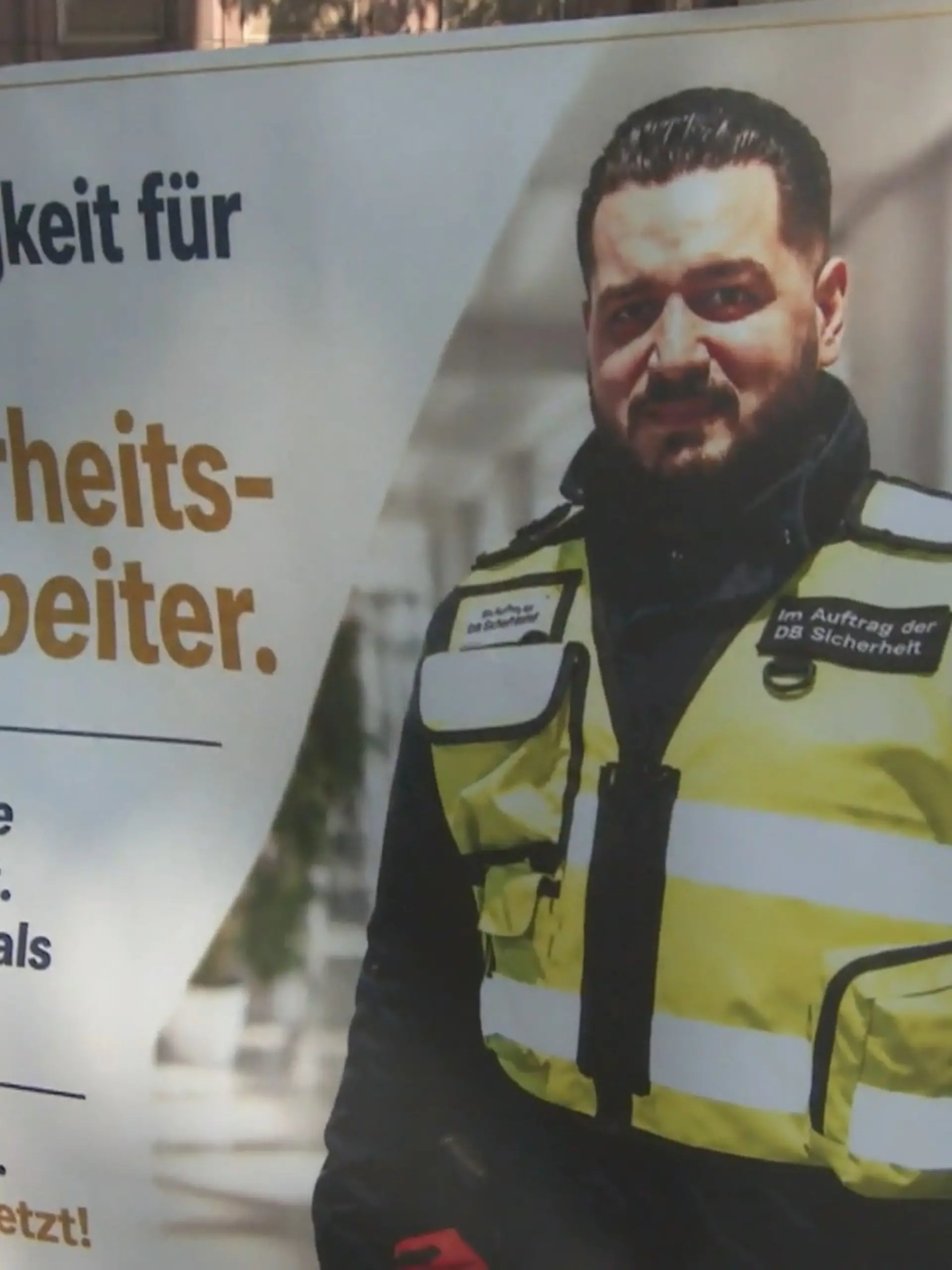 Bild zu: "Sturz des Bahnmitarbeiters aus Zug erscheint in neuem Licht"