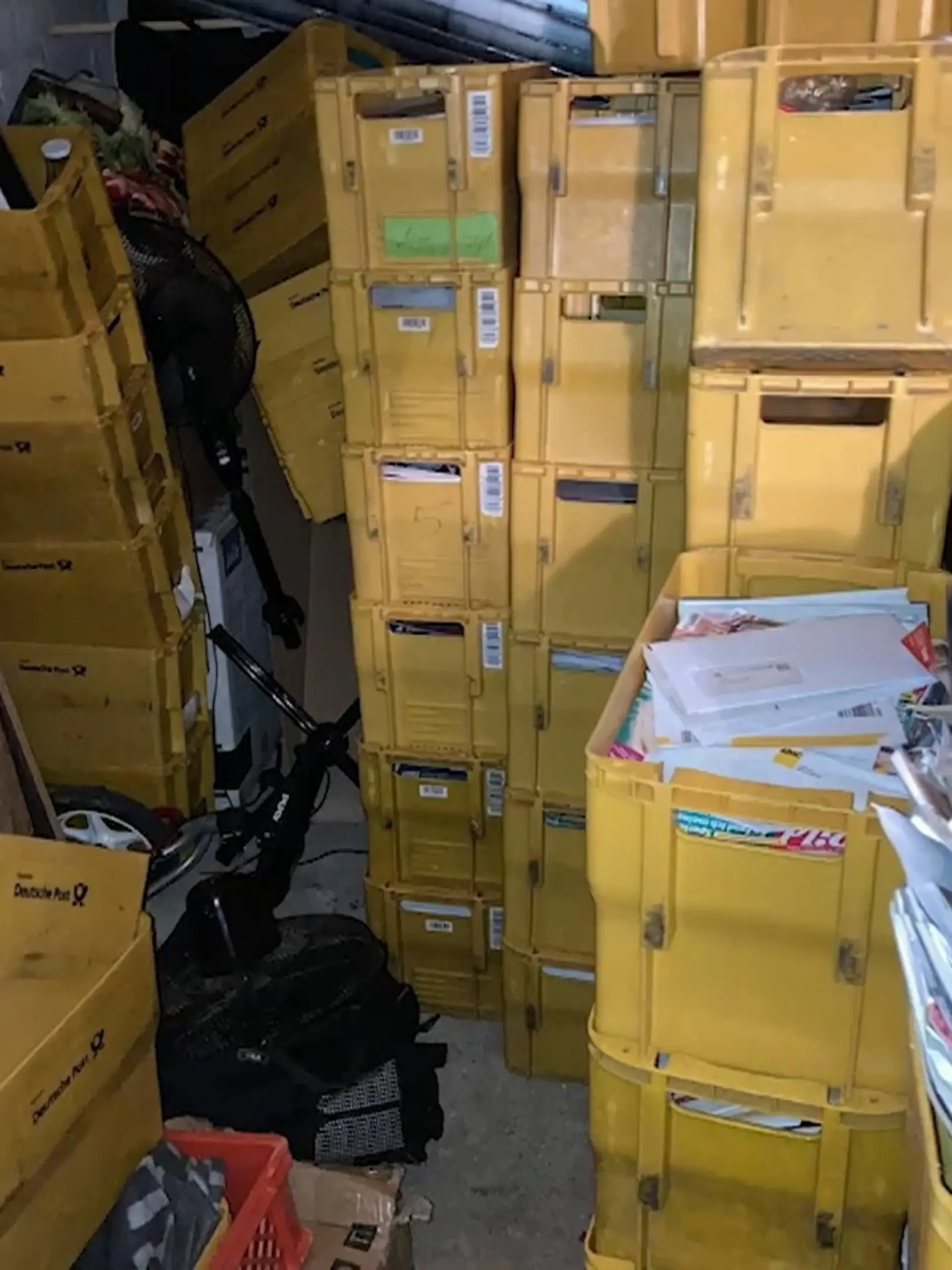 Bild zu: "Ehemaliger Postbote wegen unterschlagener Sendungen verurteilt"