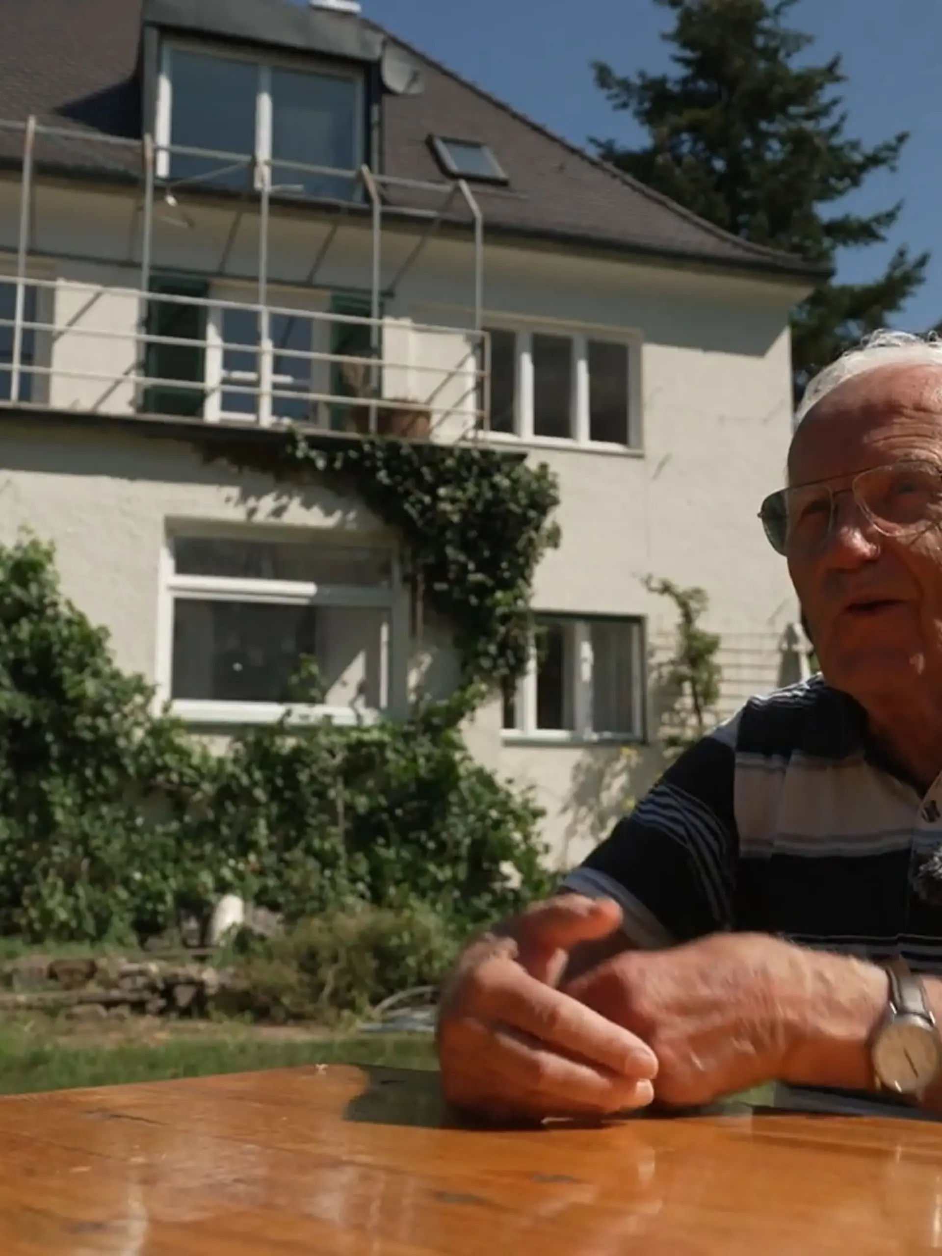 Bild zu: "90-Jähriger verschenkt Villa für zehn Millionen Euro"