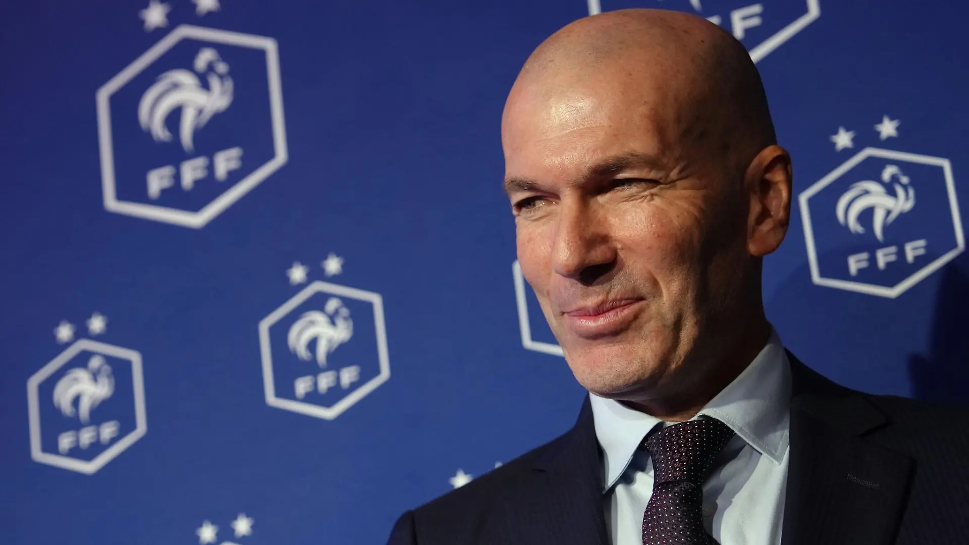 Zinédine Zidane ist der Nachfolger von Didier Deschamps als französischer Nationalcoach.