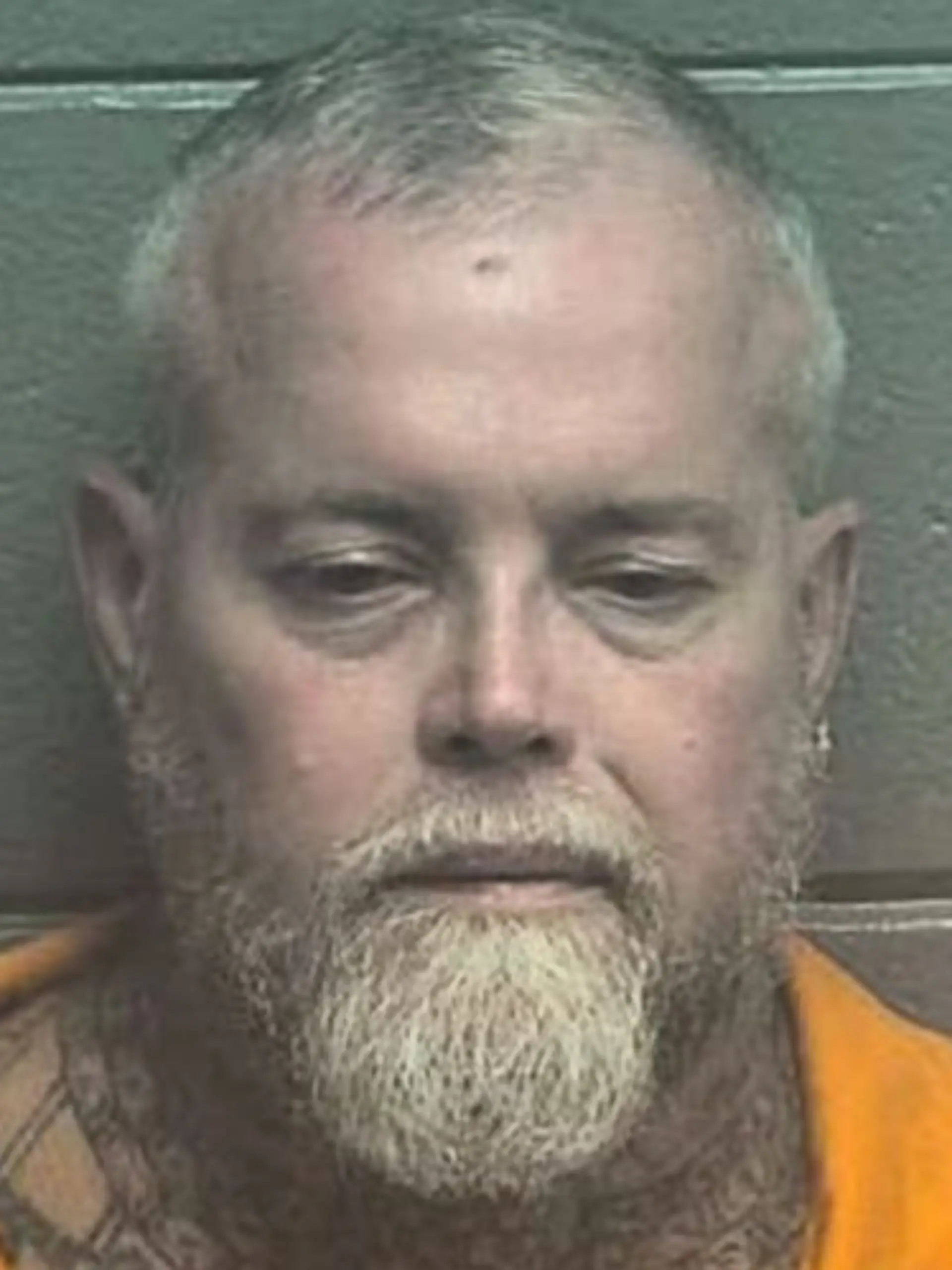 Er gewann den größten Lotto-Jackpot in der Geschichte Kentuckys. Doch seitdem sorgt Lottogewinner James Farthing vor allem mit Polizeimeldungen für Schlagzeilen. Nun steht ein schwerwiegender Vorwurf im Raum.