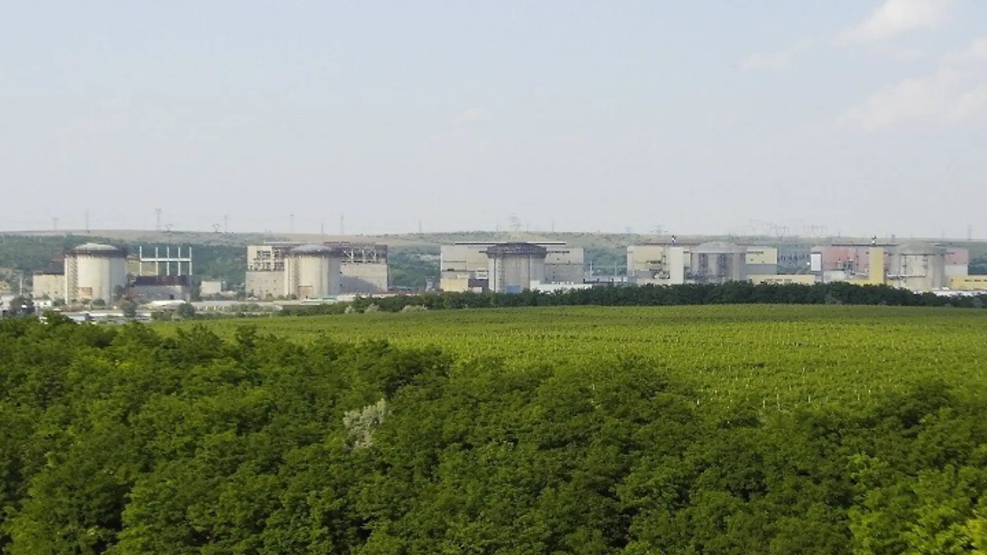 KHNP to supply voltage stabilizers to Romania This photo, provided by Korea Hydro and Nuclear Power Co. (KHNP), shows the Cernavoda Nuclear Power Plant in Cernavoda, Romania. The South Korean company said on May 27, 2021, that it has been selected as the supplier of voltage stabilizers to the Romanian nuclear power station in international bidding. (PHOTO NOT FOR SALE) (Yonhap)/2021-05-27 16:34:38/