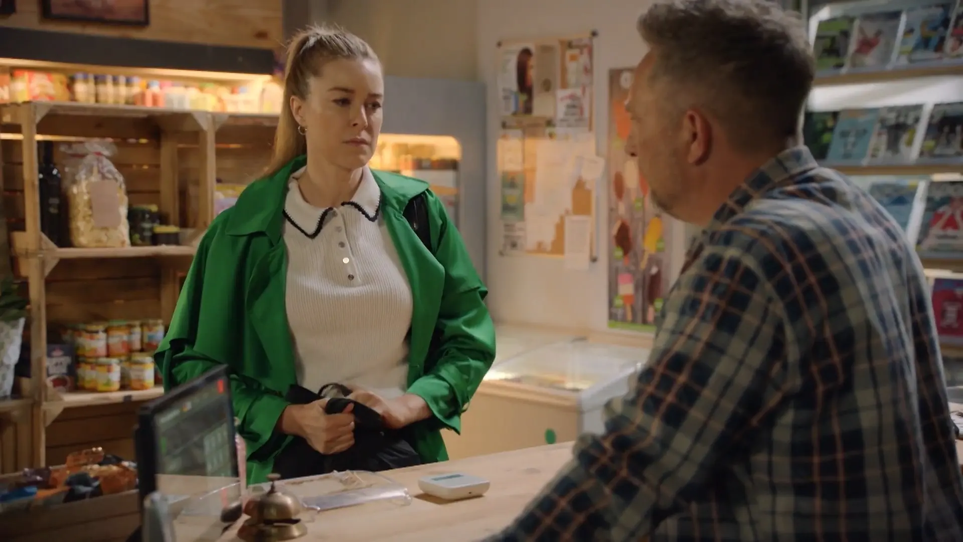 Jessica klagt Michi ihr Leid GZSZ-Folge 8581 vom 7. August bei RTL