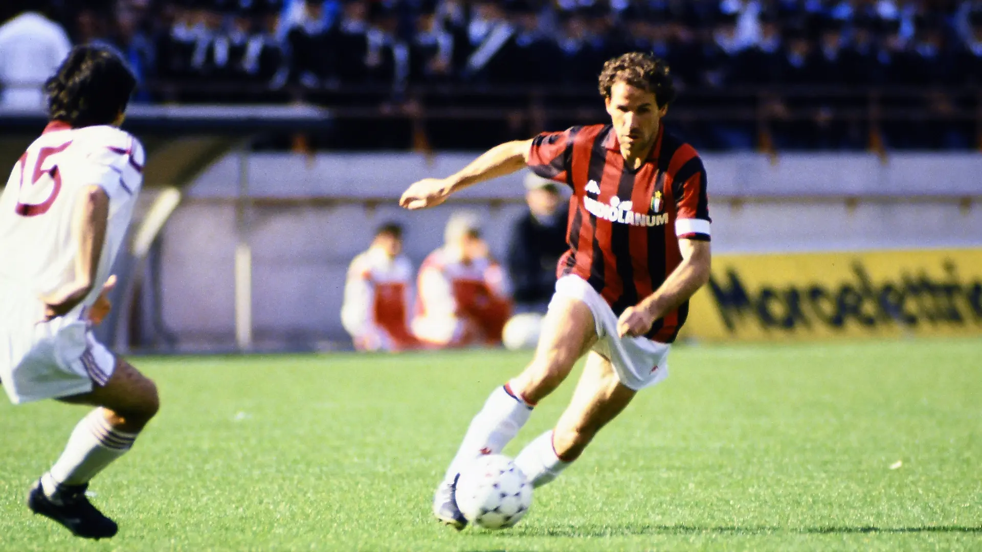 FRANCO BARESI, AC Milan, Serie A, Milan vs Torino 2-1, Milano SERIE A 1988-89 MILAN-TORINO 2-1 PUBLICATIONxNOTxINxITA