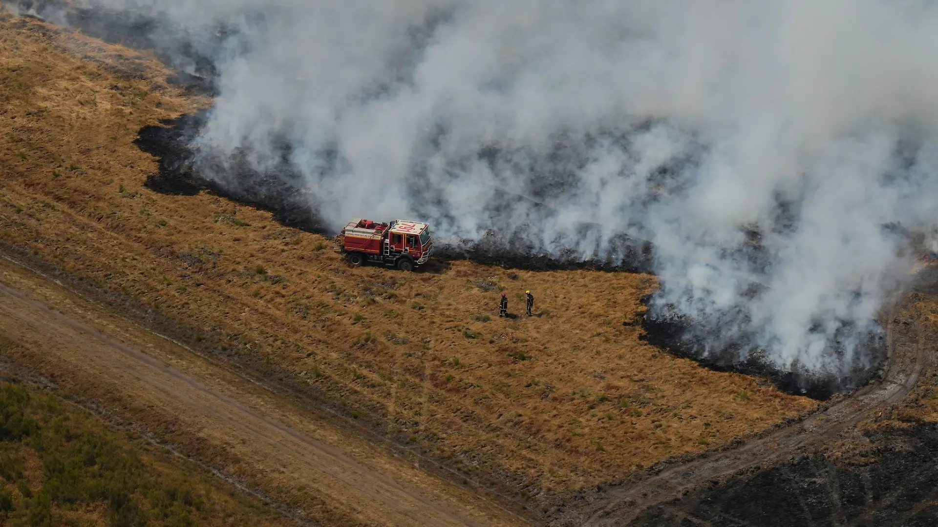 Der Klimawandel führt Fachleuten zufolge dazu, dass brandfördernde Bedingungen häufiger auftreten.