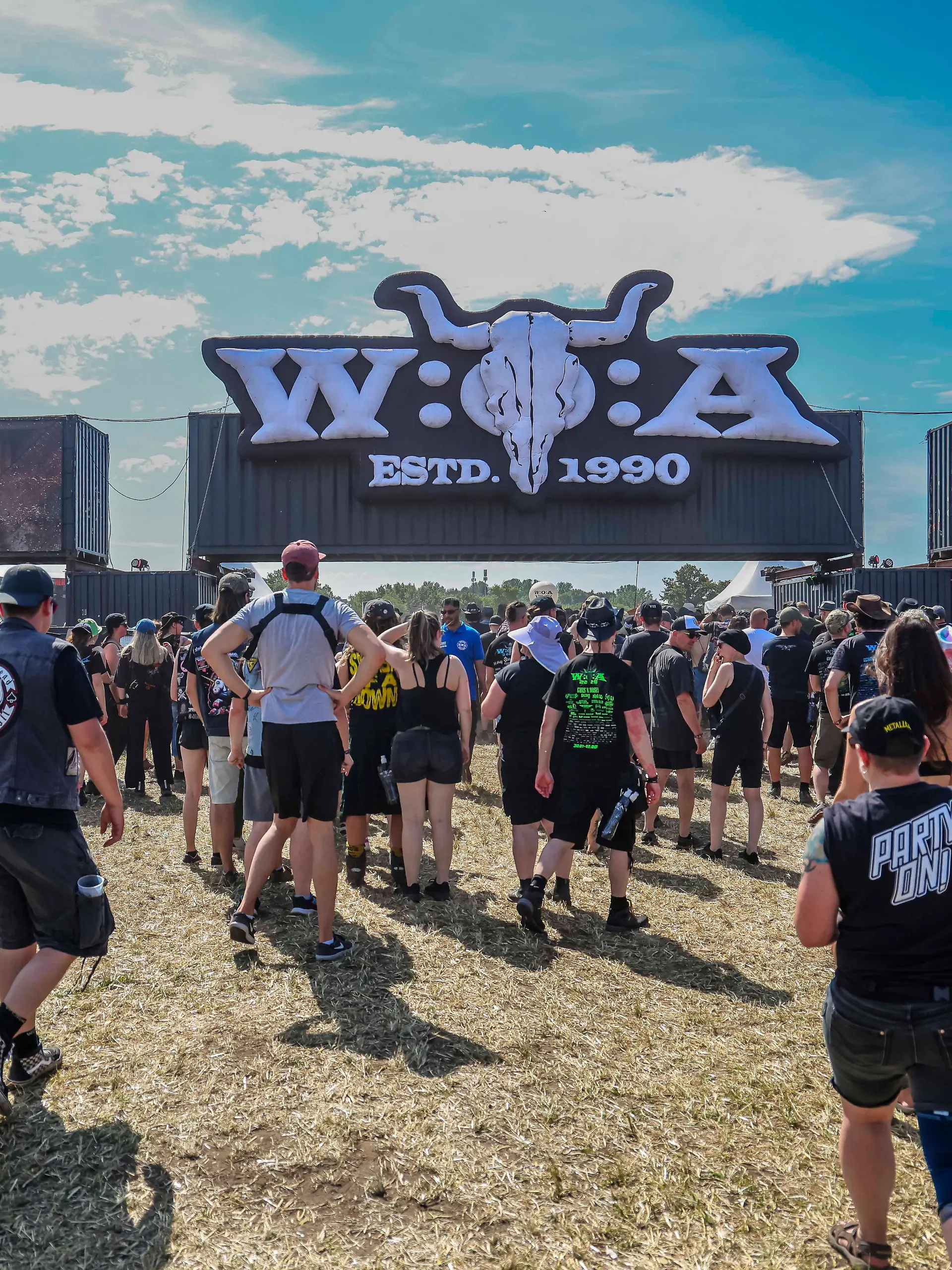 Bild zu: "Polizeieinsatz am Wacken Open Air – zwei Verdächtige nach Kontrolle auf Dienststelle"