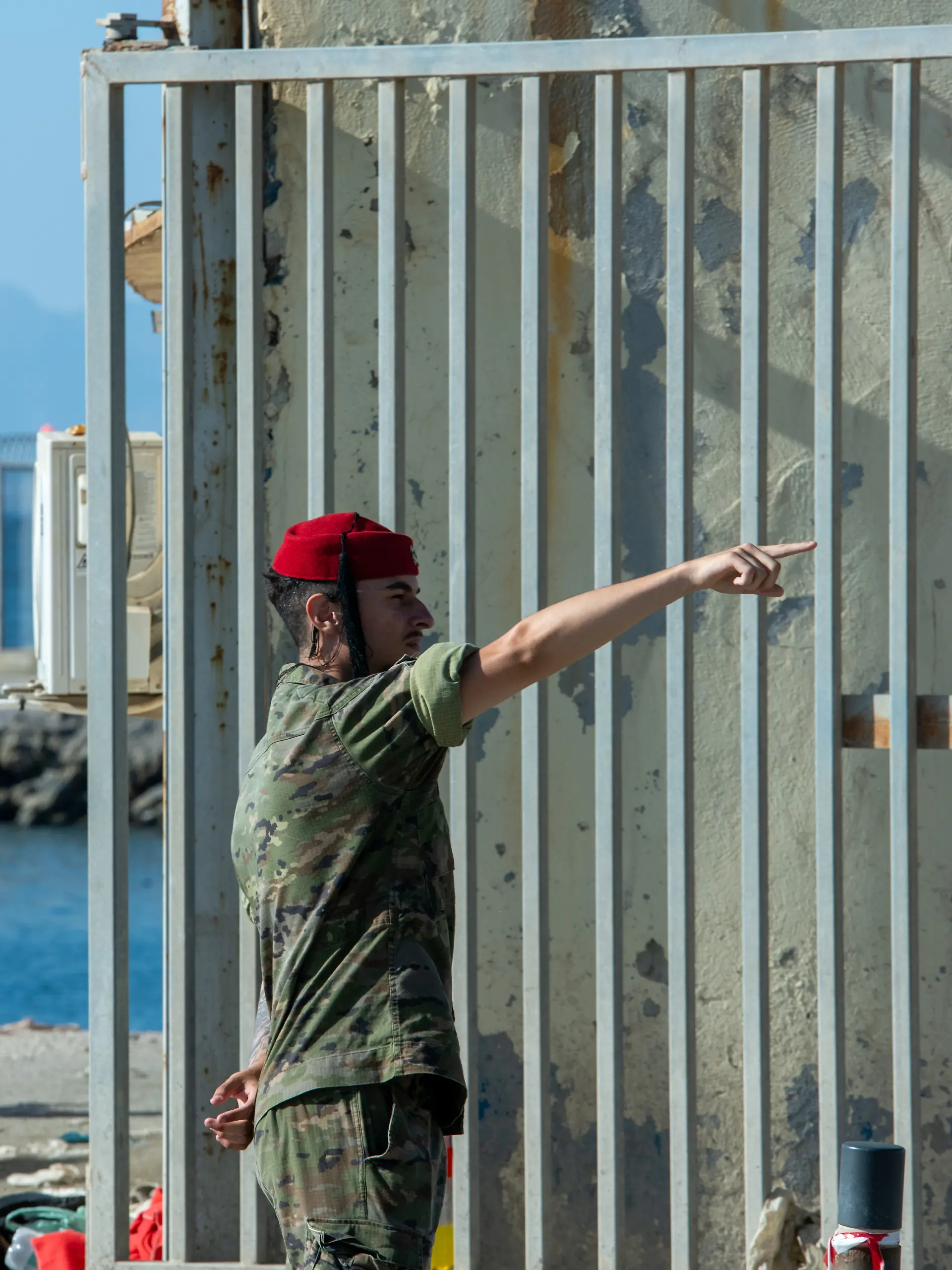 August 2, 2026, Ceuta, Madrid, Spain: Migrants return to the Moroccan border of their own initiative, following an unprecedented mass crossing into the Spanish enclave of Ceuta, Spain, August 2, 2026. (Credit Image: © Juan Carlos Lucas/ZUMA Press Wire