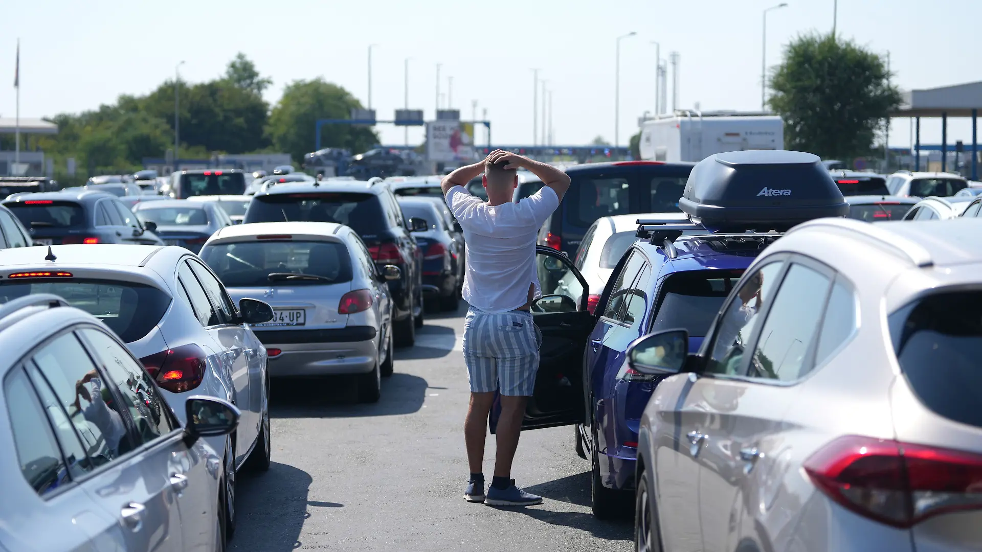 Serbia Croatia Border Traffic