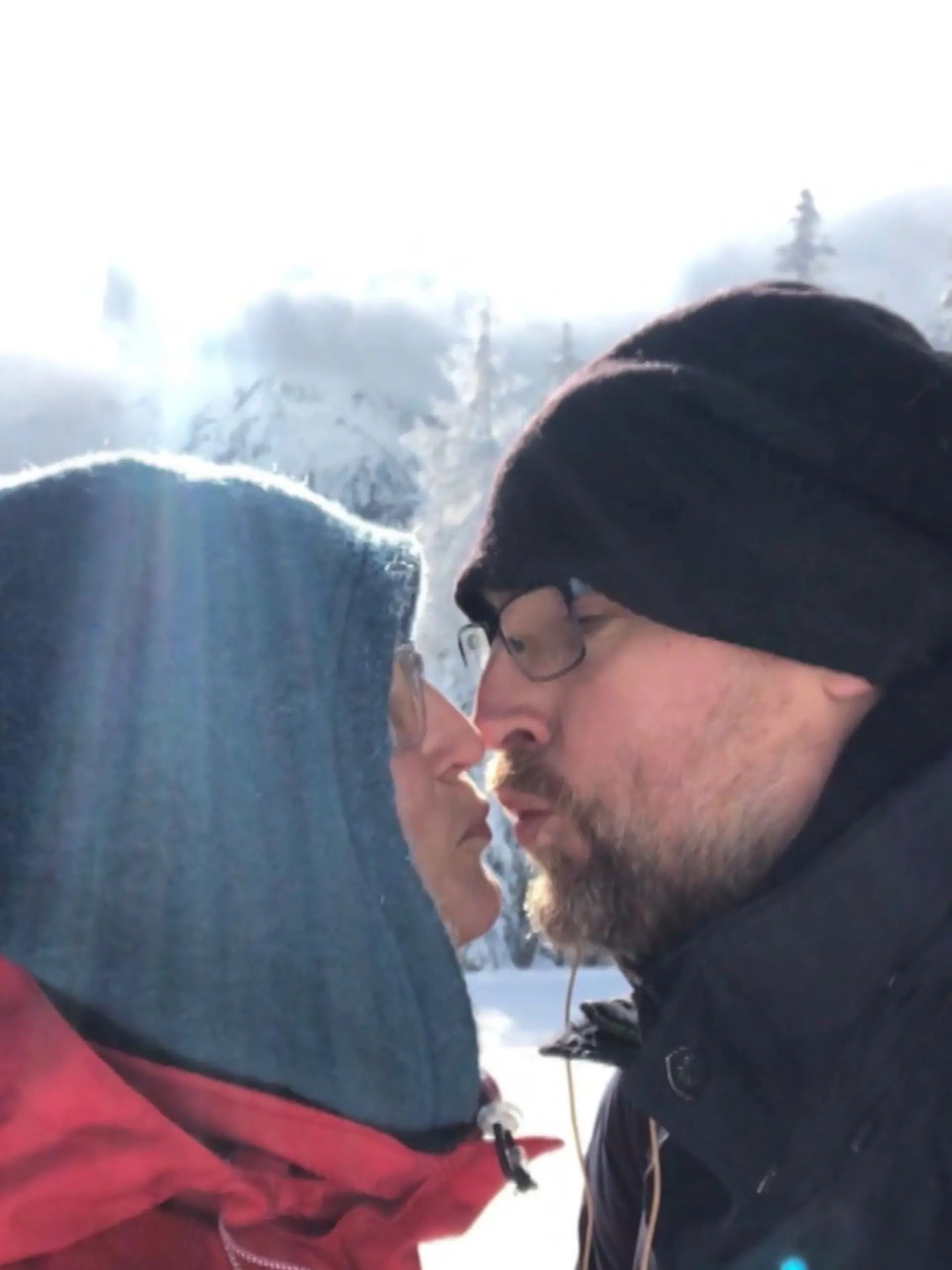 Bild zu: "Lasse sucht mit seinen Töchtern neuen Lebensmut"