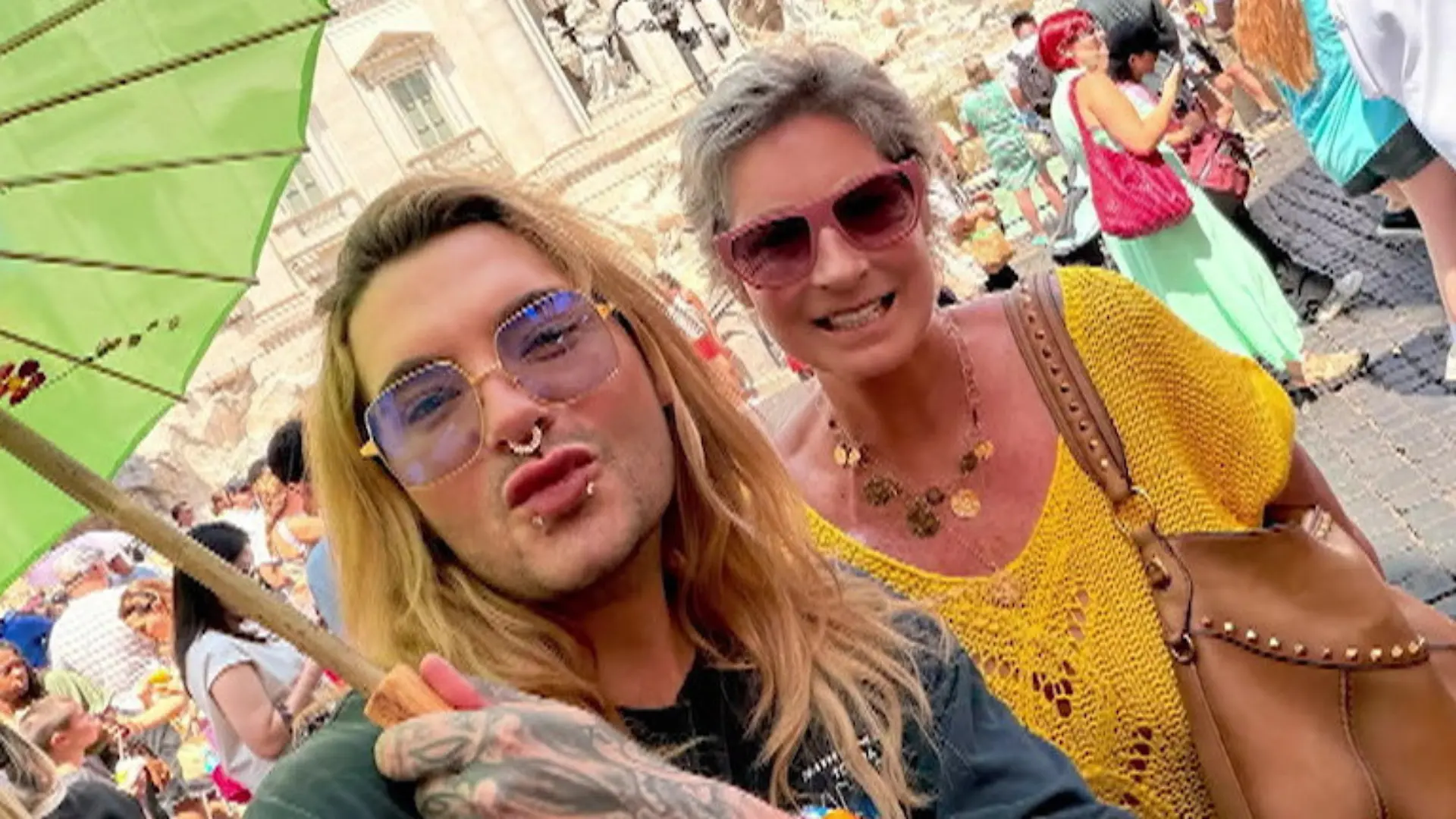 Bill Kaulitz teilt Urlaubsmomente – doch alle schauen nur auf seine Begleitung! Tokio Hotel-Star in Rom