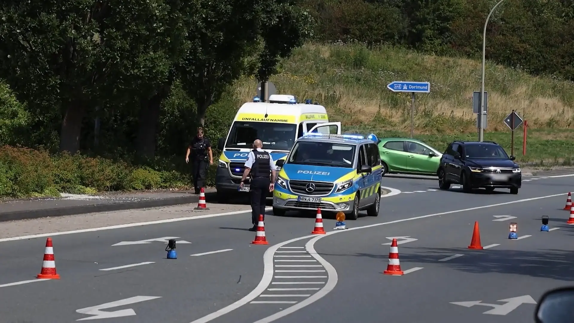 Nach Sex aus Auto geworfen? Polizei ermittelt! Vorfall an Autobahnauffahrt bei Witten