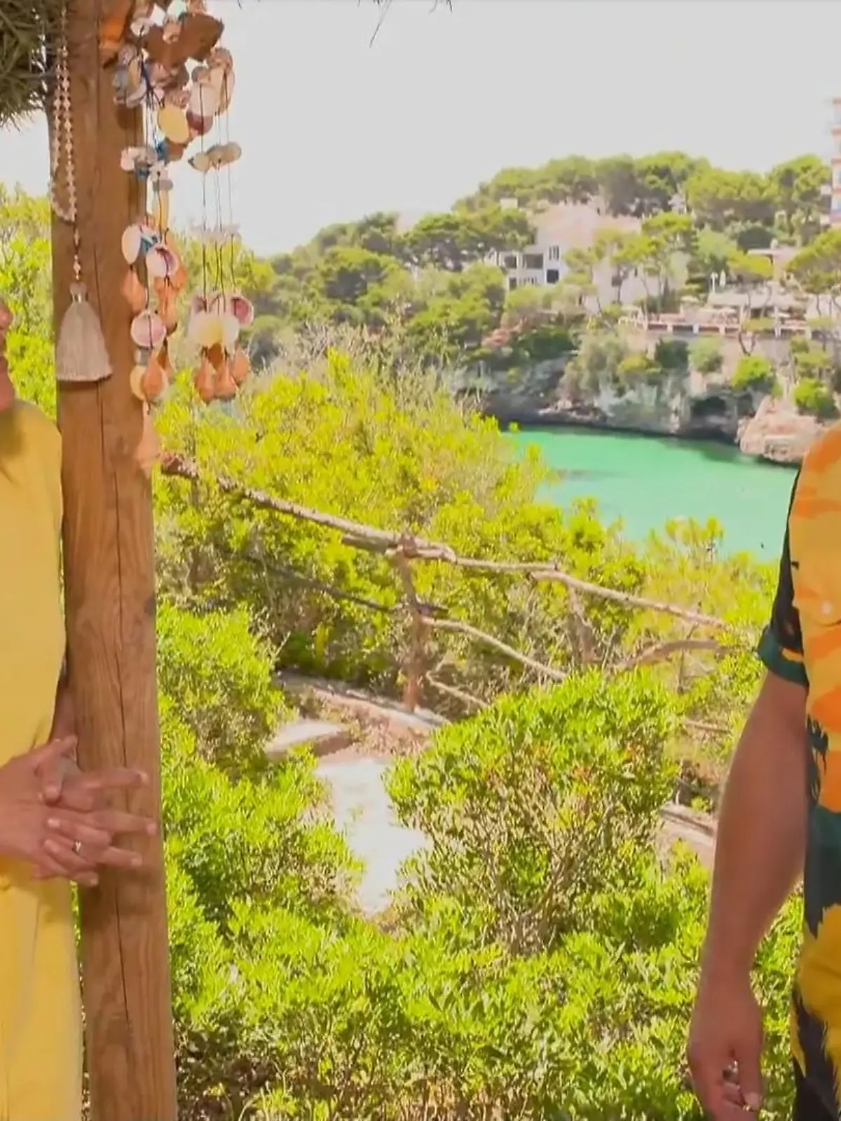 Bild zu: "Sasha spricht über seinen neuen Song „Waterfalls""
