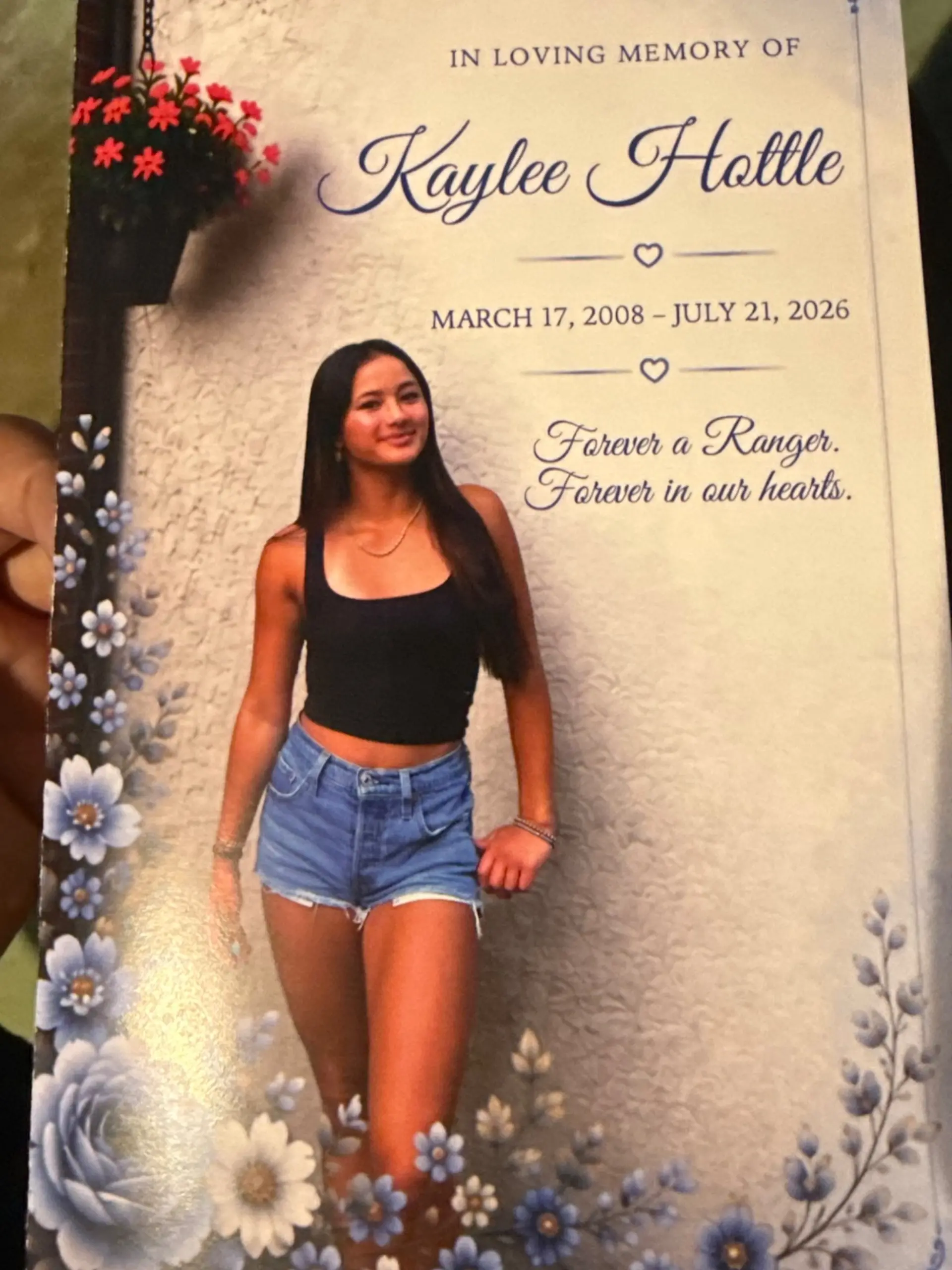 *EXCLUSIVE* Kaylee Hottle's closed casket is displayed at memorial service