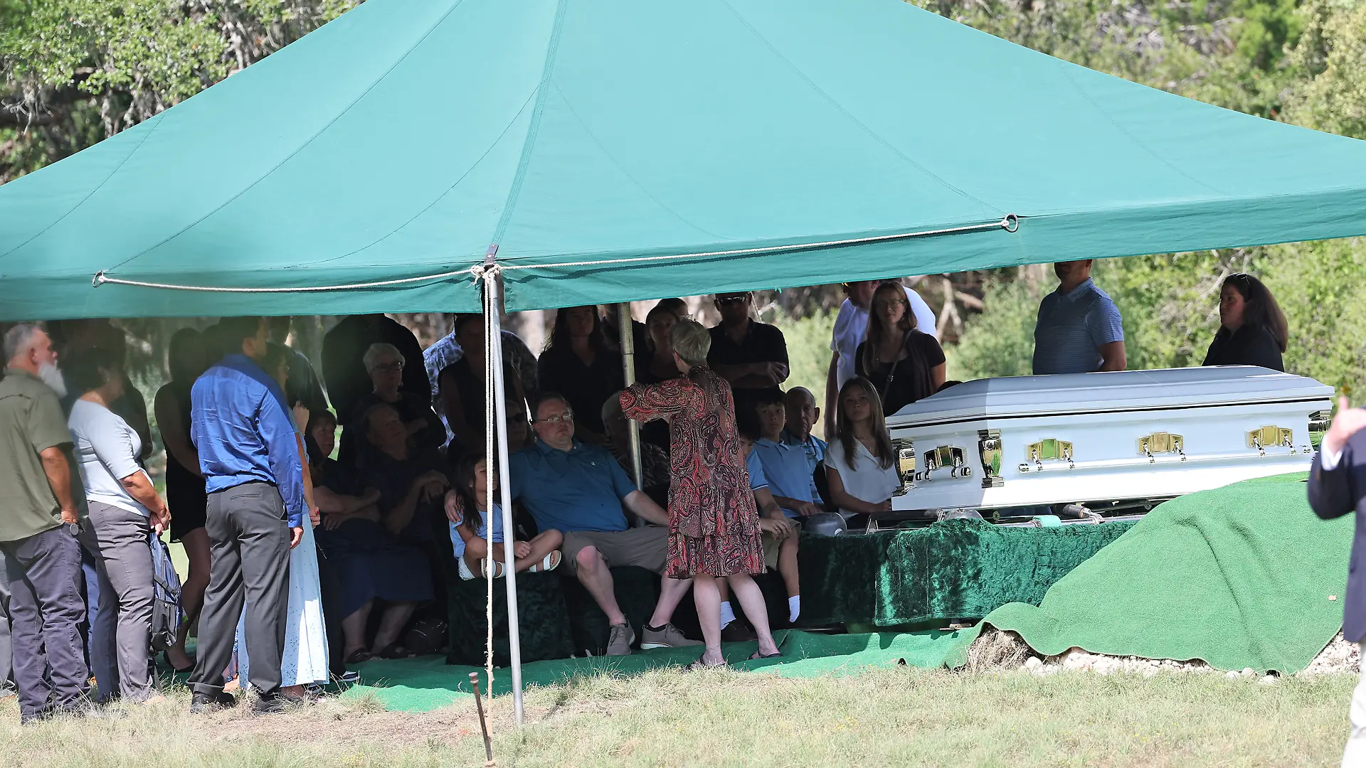 *EXCLUSIVE* Kaylee Hottle's casket gets carried to graveside in Kyle, Texas