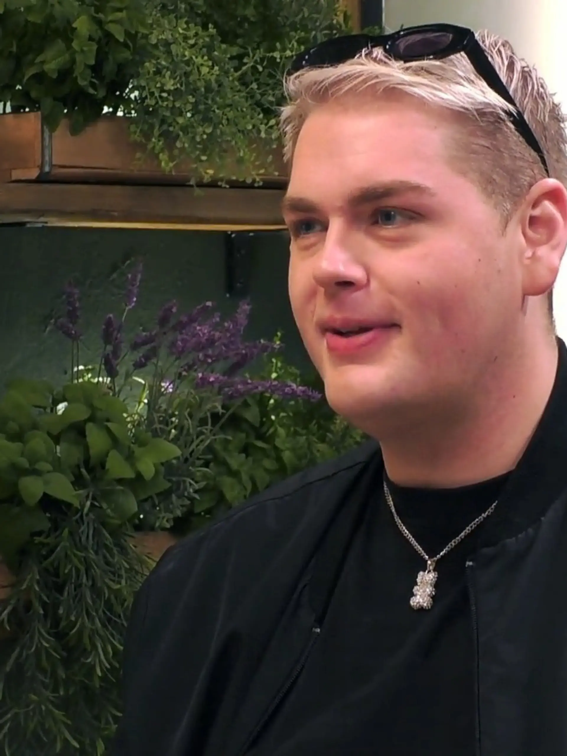 Bild zu: "Kevin findet, dass Jelte zu viel redet"