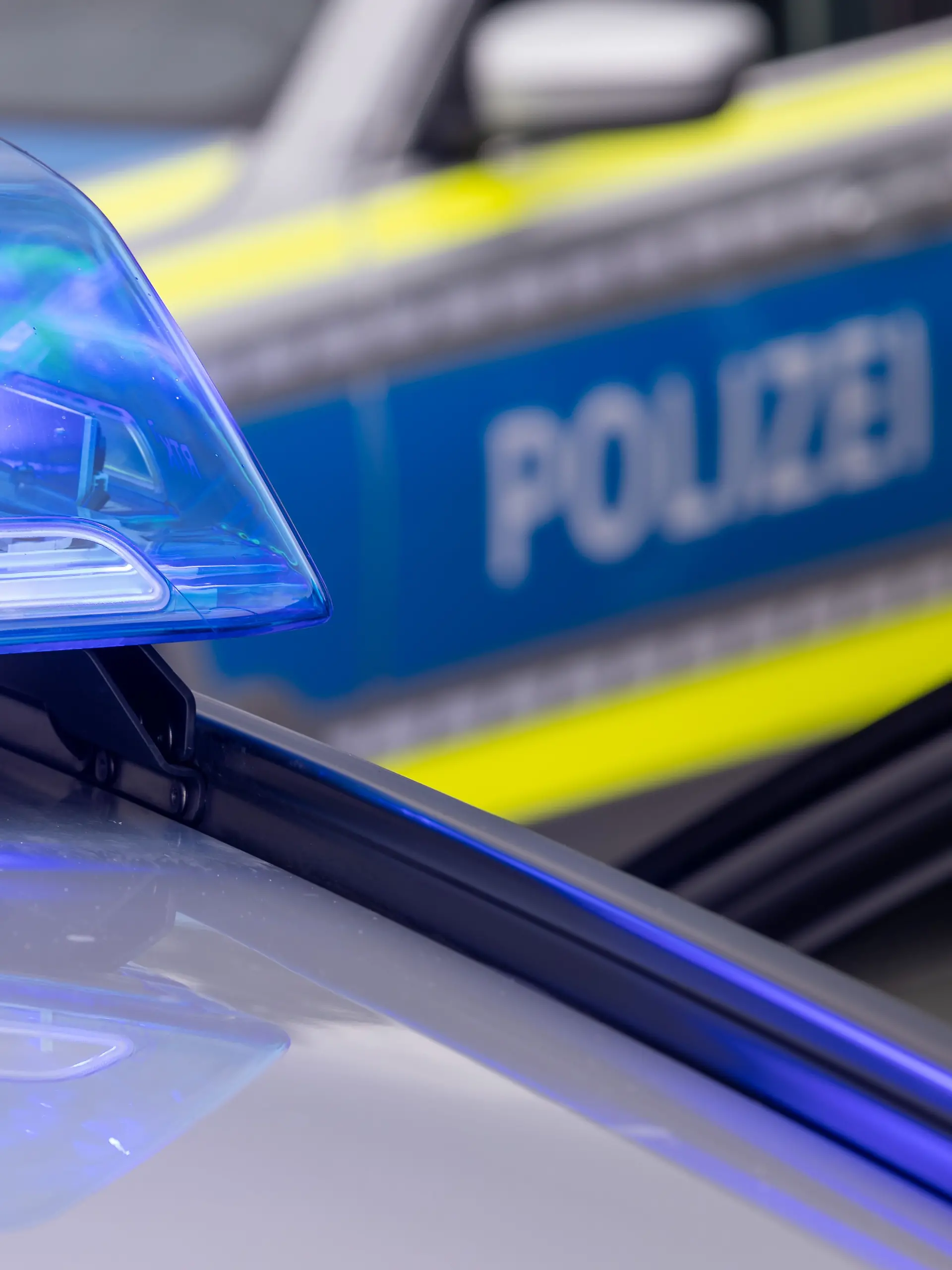 Blaulichter auf Polizeiwagen (Symbolbild)