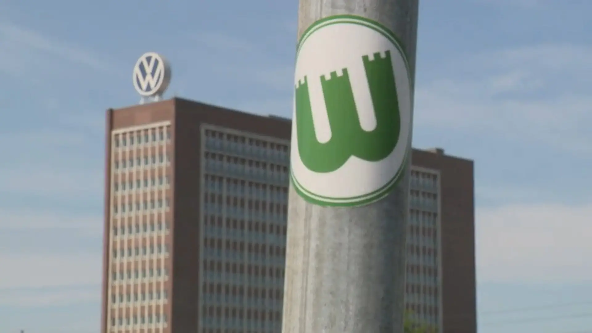 Trotz Konzernkrise: VW pumpt Millionen in den VfL Wolfsburg VW hat die Spendierhosen an