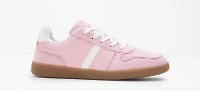 Lässiger Sneaker im Retro-Look