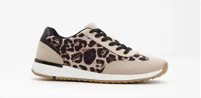 Sneaker mit Animal-Details