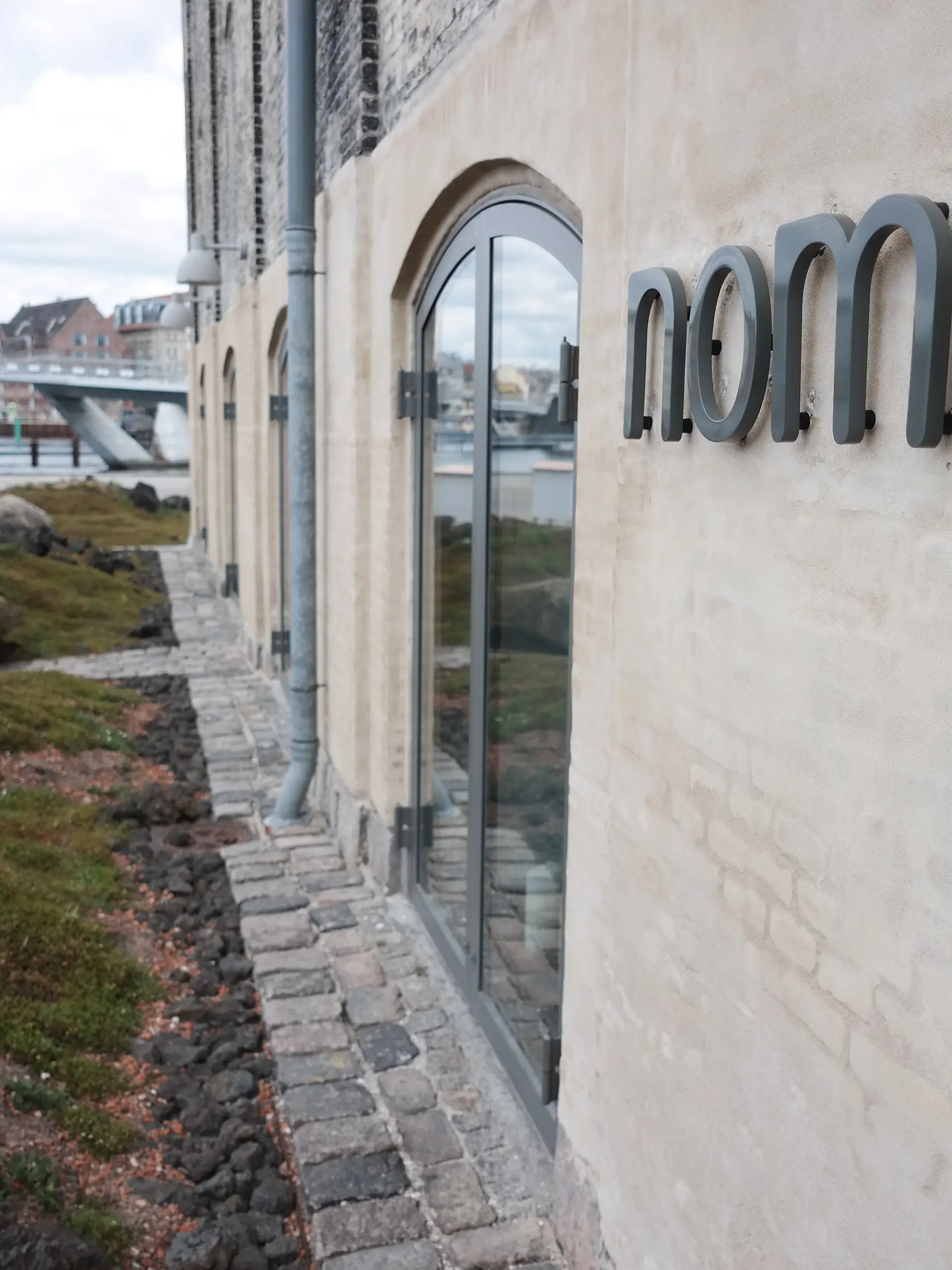 Das weltberühmte Sterne-Restaurant "Noma". Das Restaurant will sich als großes Labor für innovatives Essen grundlegend neu aufstellen. (zu dpa "Sternerestaurant Noma schließt und will zu großem Essenslabor werden") +++ dpa-Bildfunk +++