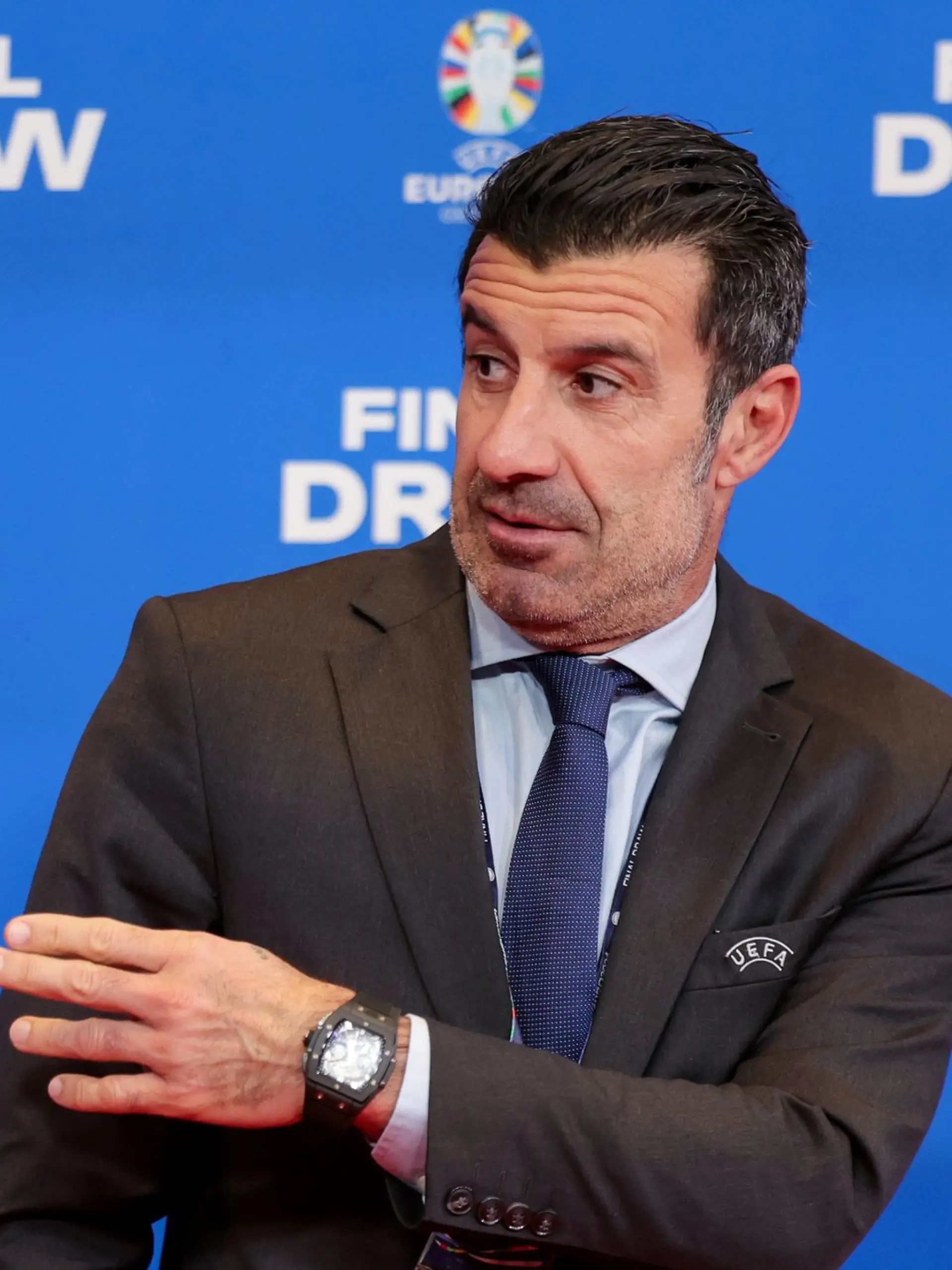 Bild zu: "Figo fordert Infantinos Rücktritt: «Er sollte gehen. Jetzt»"