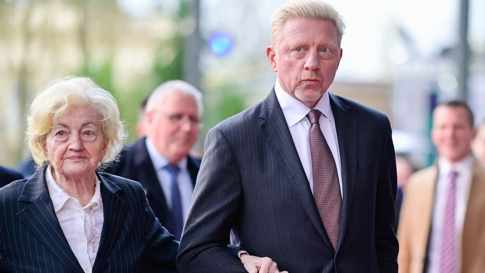 Boris Becker mit seiner Mutter Elvira am 12. April 2019