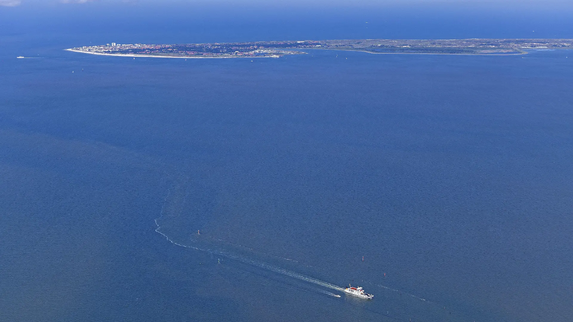 Luftaufnahme, Norderney, Fähre, ostfriesische Insel, Nordsee, Ostfriesland, Niedersachsen, Deutschland
