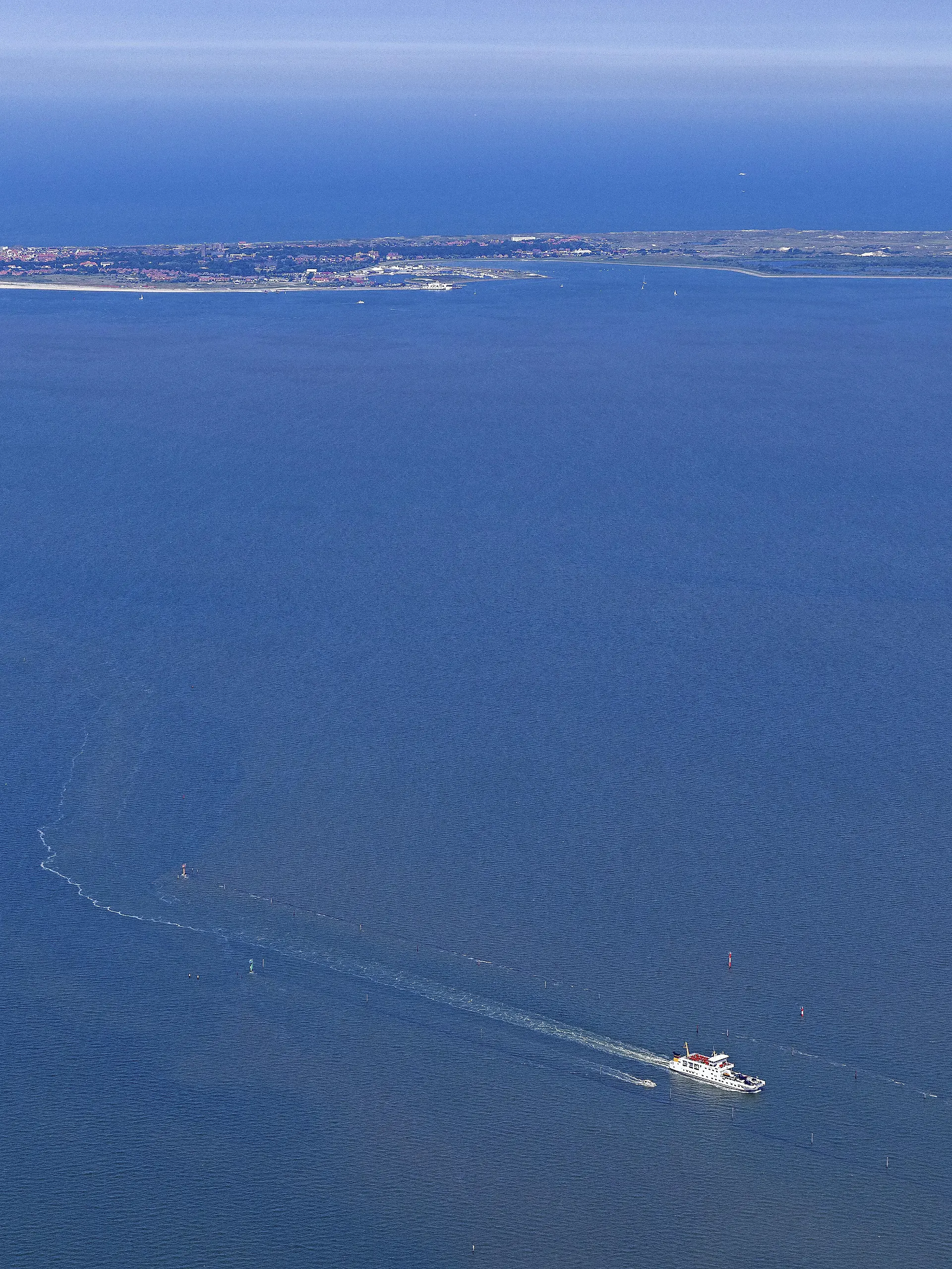 Luftaufnahme, Norderney, Fähre, ostfriesische Insel, Nordsee, Ostfriesland, Niedersachsen, Deutschland