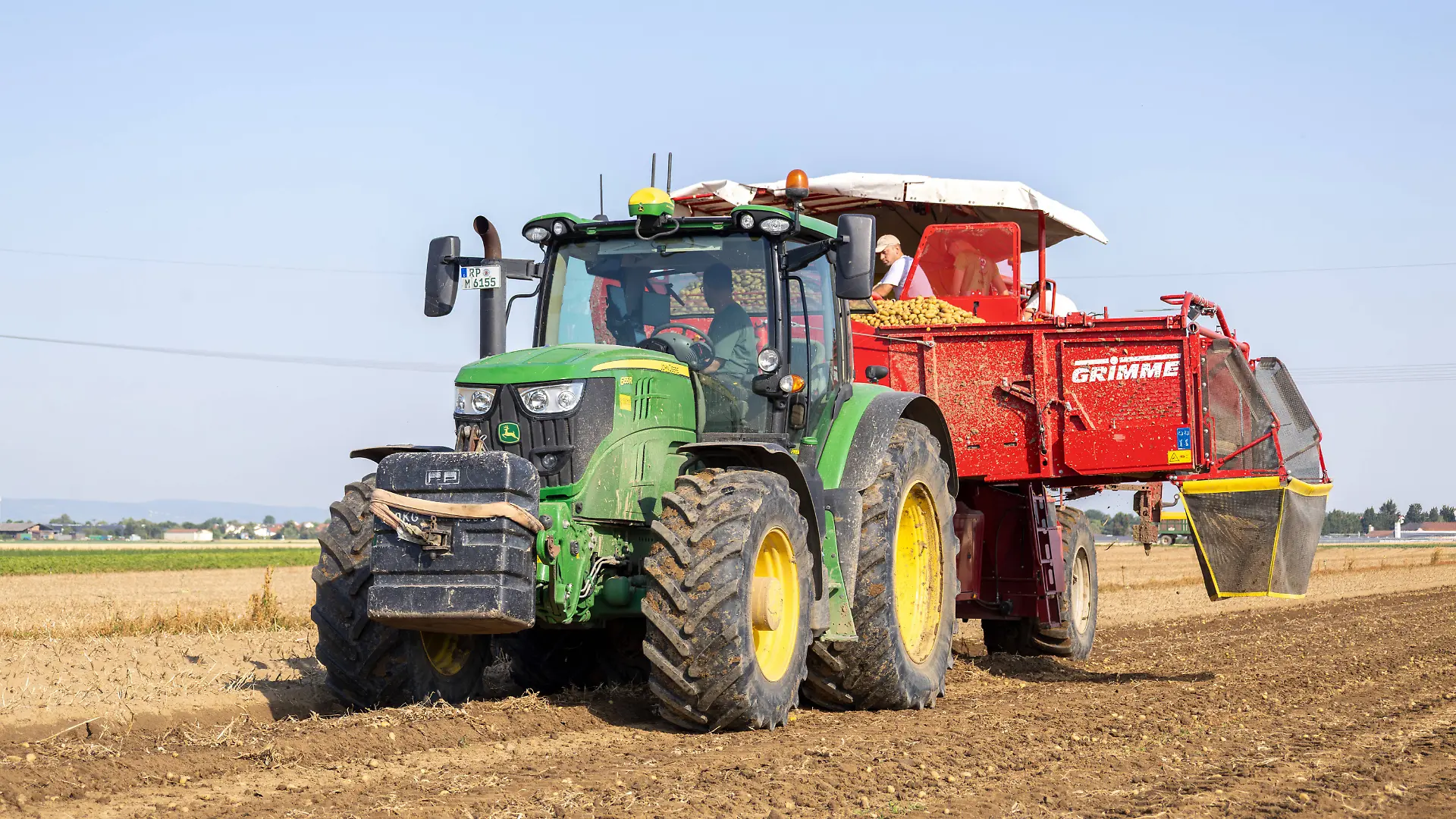 Kartoffelroden von Elodie Früh-Kartoffeln im Rhein-Pfalz-Kreis *** Potato Harvest by Elodie Früh in the Rhine-Palatinate District,detected_source_language Copyright: xUdoxHerrmannx