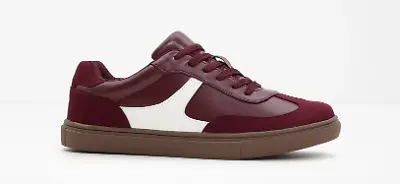 Sneaker im Retrolook – Bordeaux