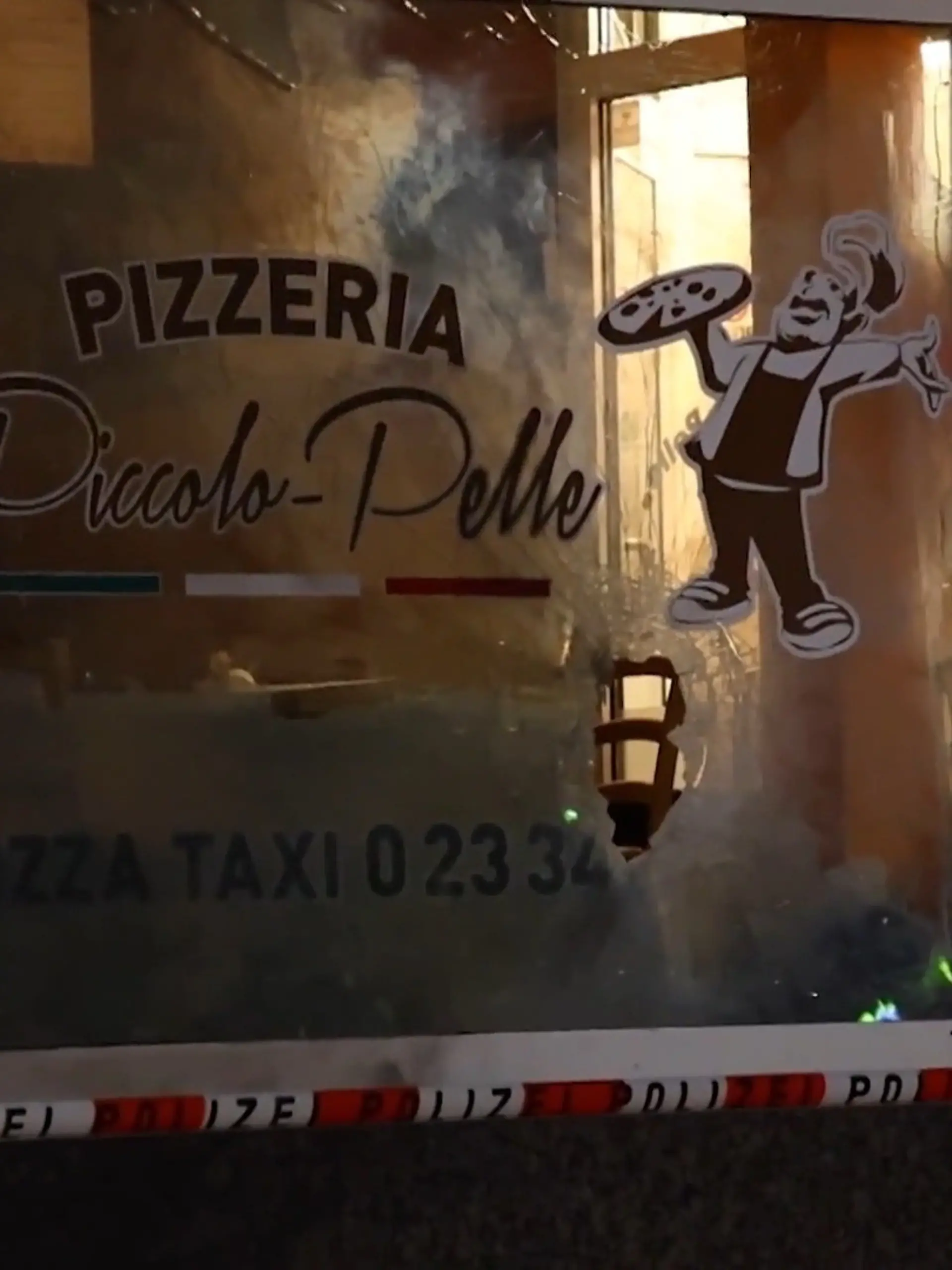 Bild zu: "Explosion vor Pizzeria in Hagen"