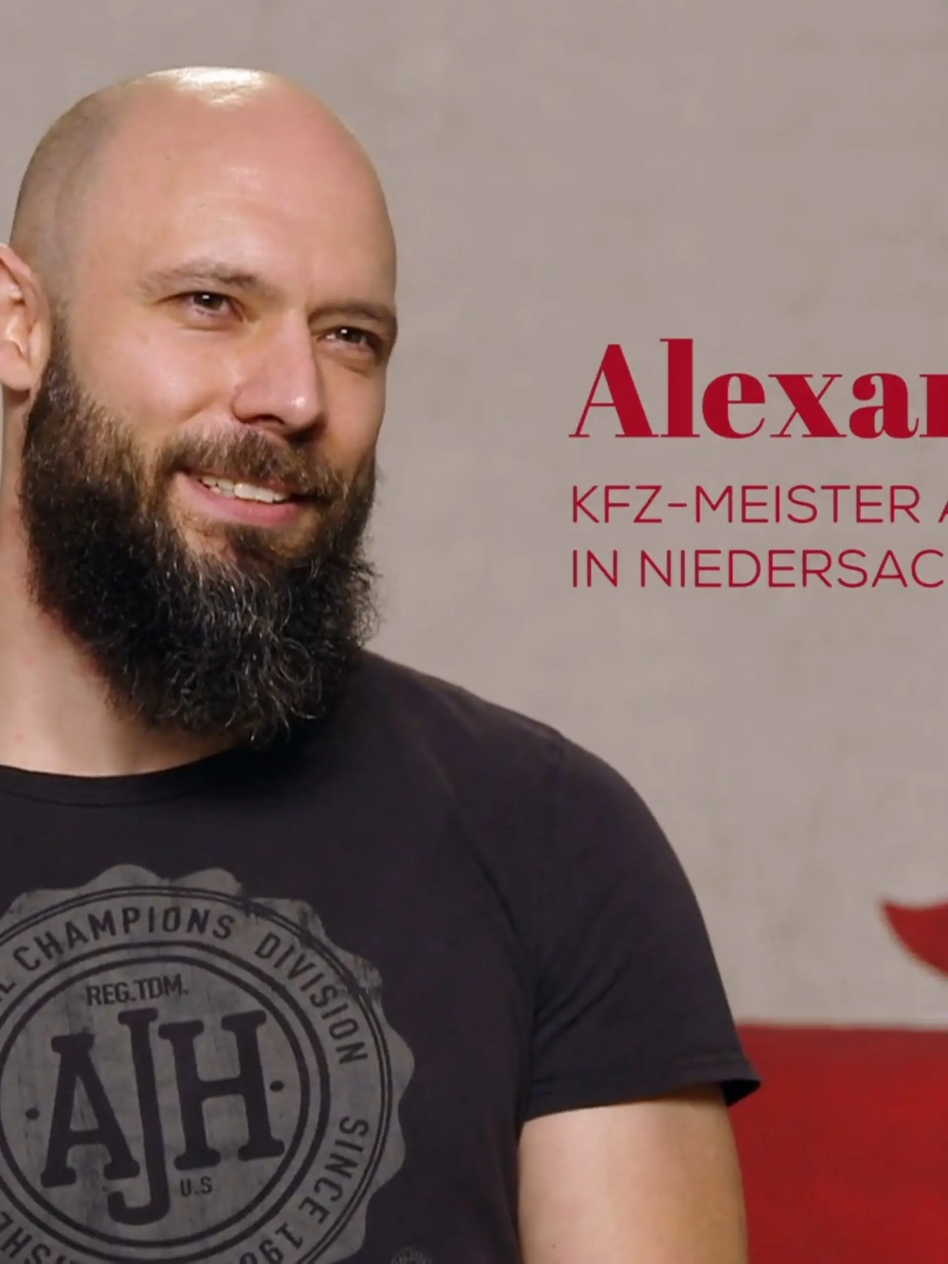 Bild zu: "Der romantische KFZ-Meister sucht die große Liebe"