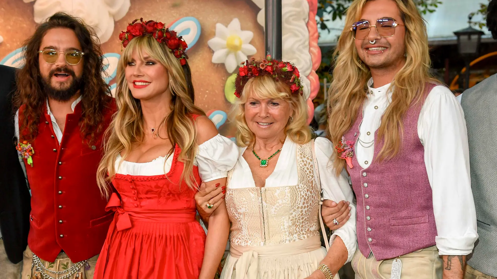 Bild zu: "DIESE Promis waren 2025 beim „HeidiFest”"