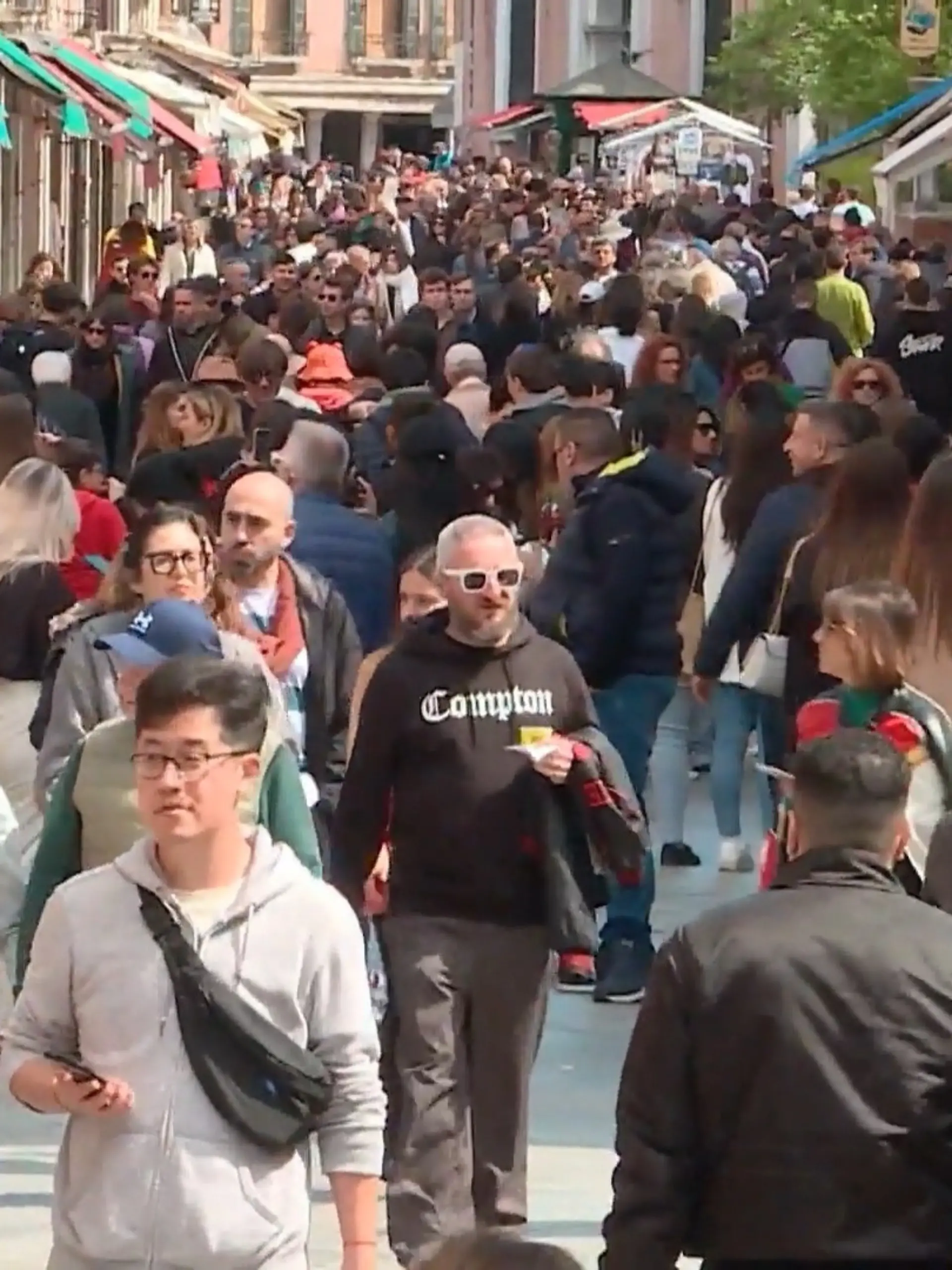 Bild zu: "Problem Overtourism - Touristen müssen blechen!"