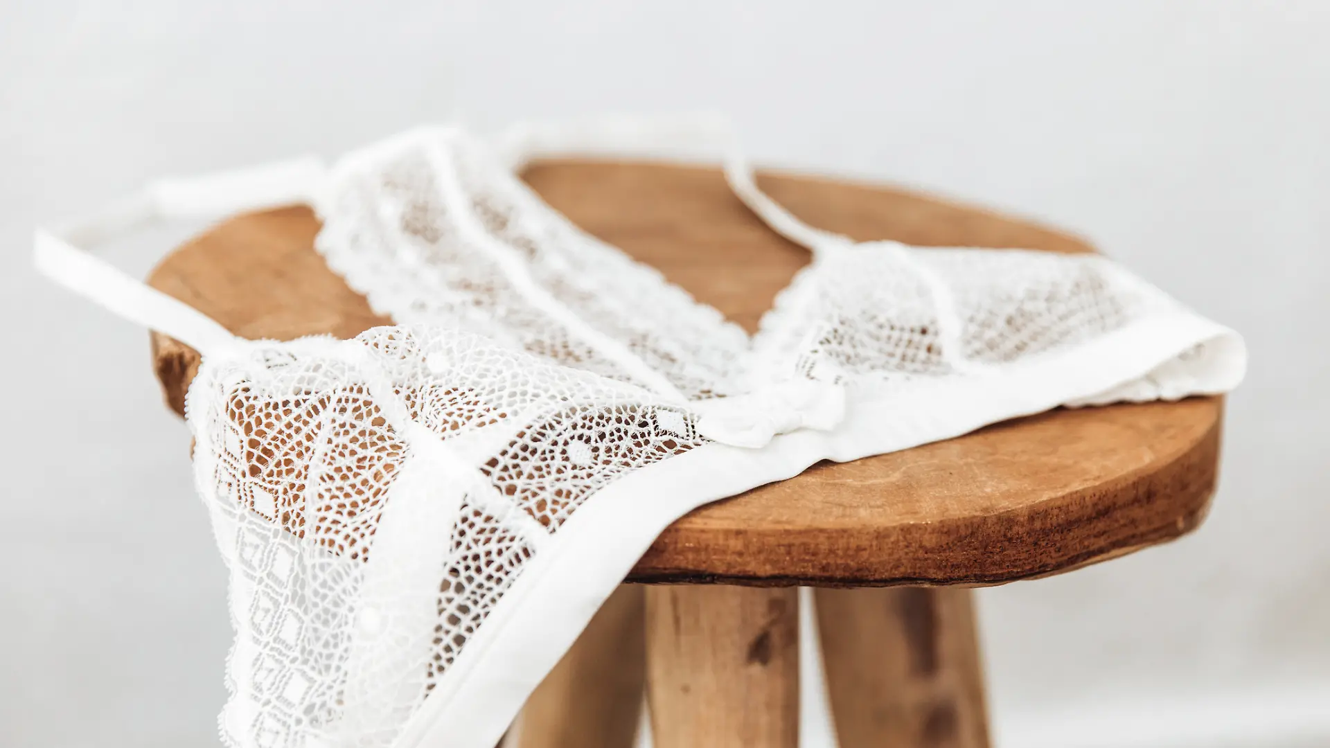 Weißer Bralette