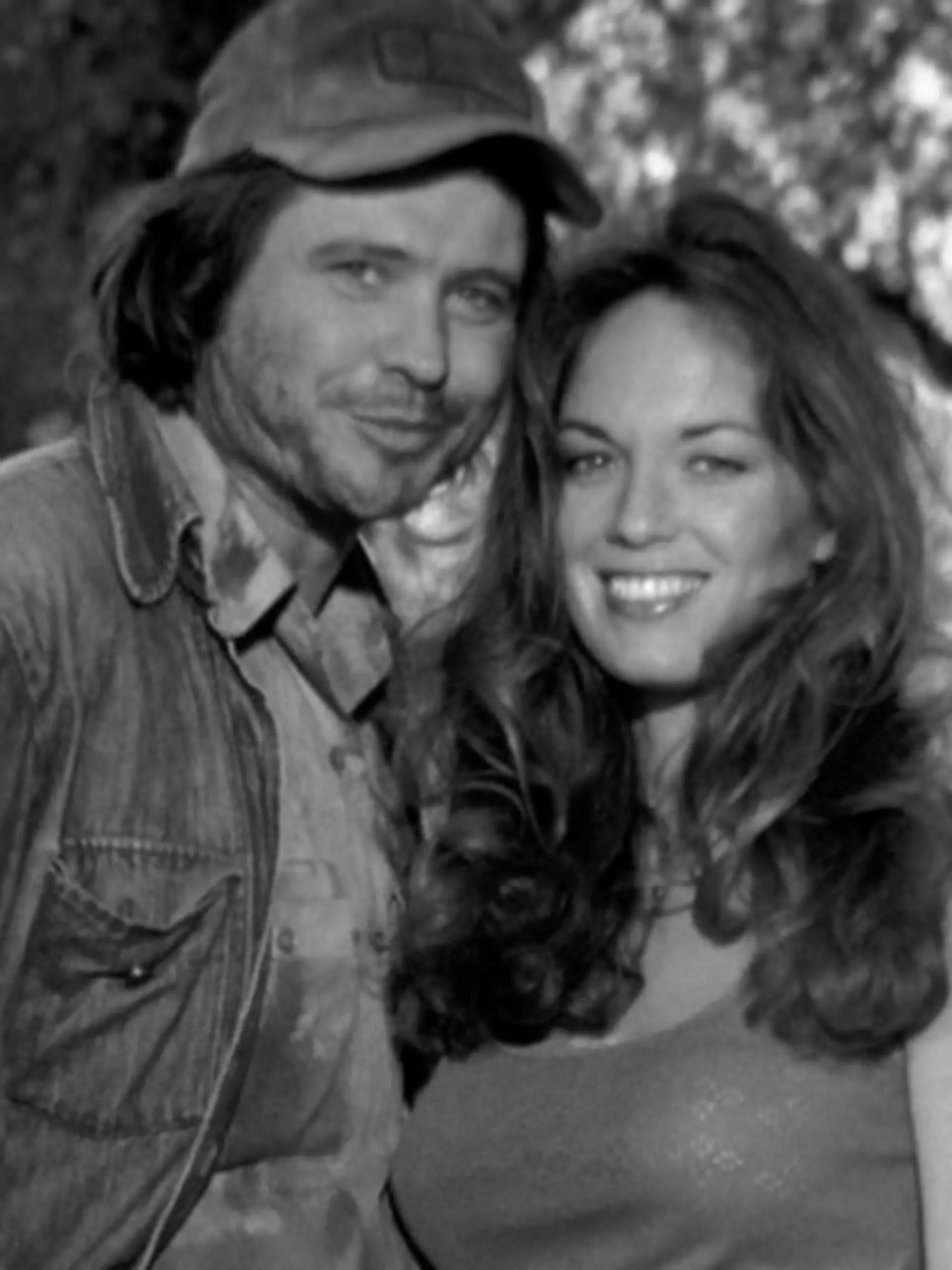 Ben Jones an der Seite von „Ein Duke kommt selten allein”-Co-Star Catherine Bach.