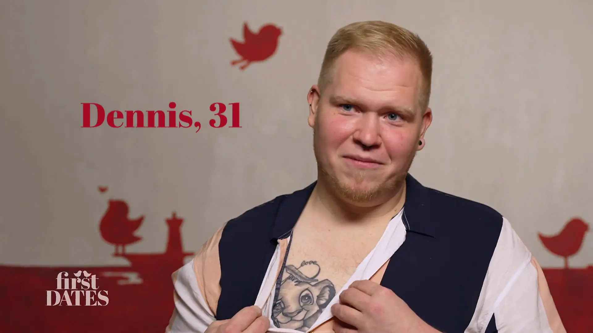 Dennis öffnet sein Hemd! Disneyreif