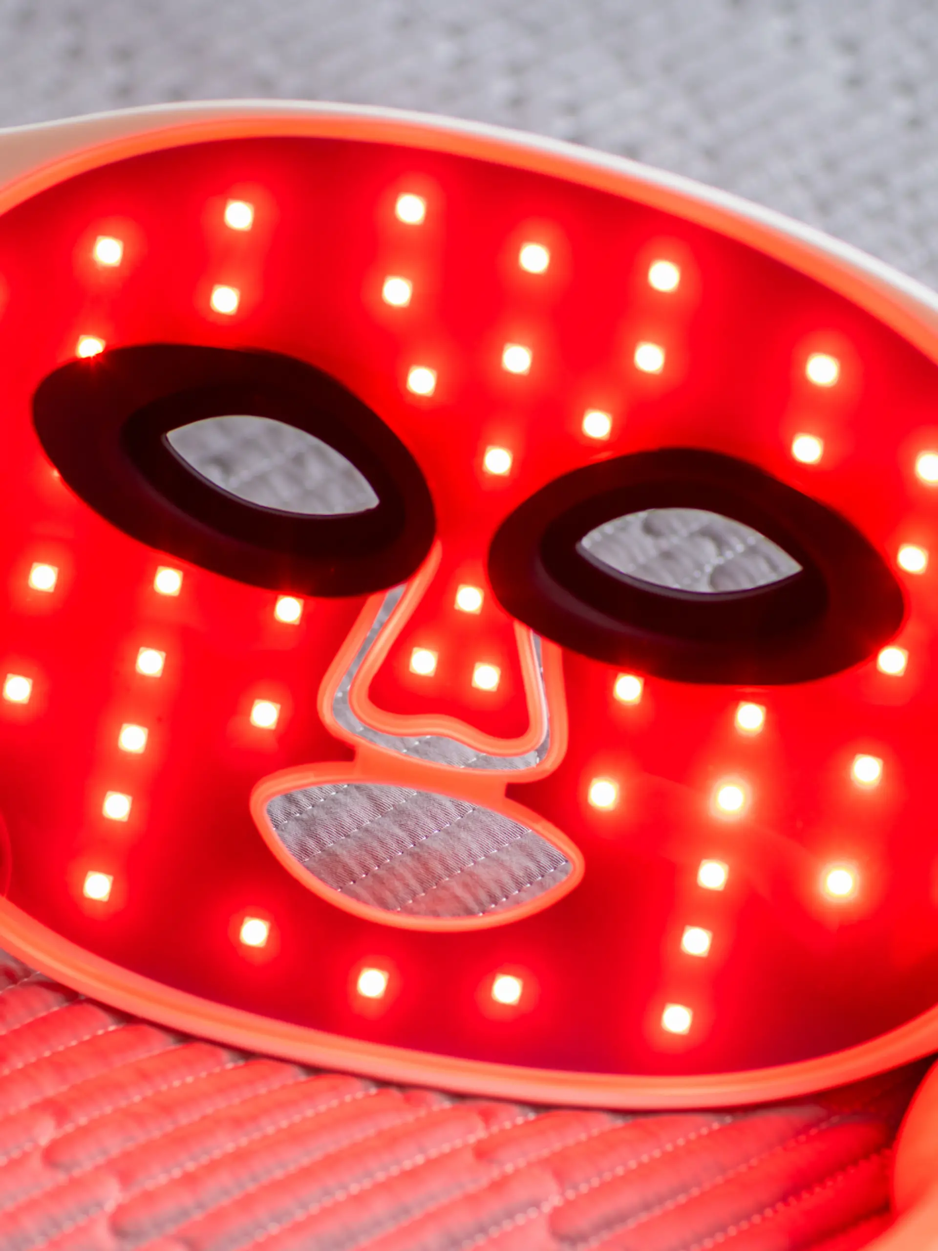 Bild zu: "Haarausfall? Dieses Gerät setzt auf Rotlichttherapie"