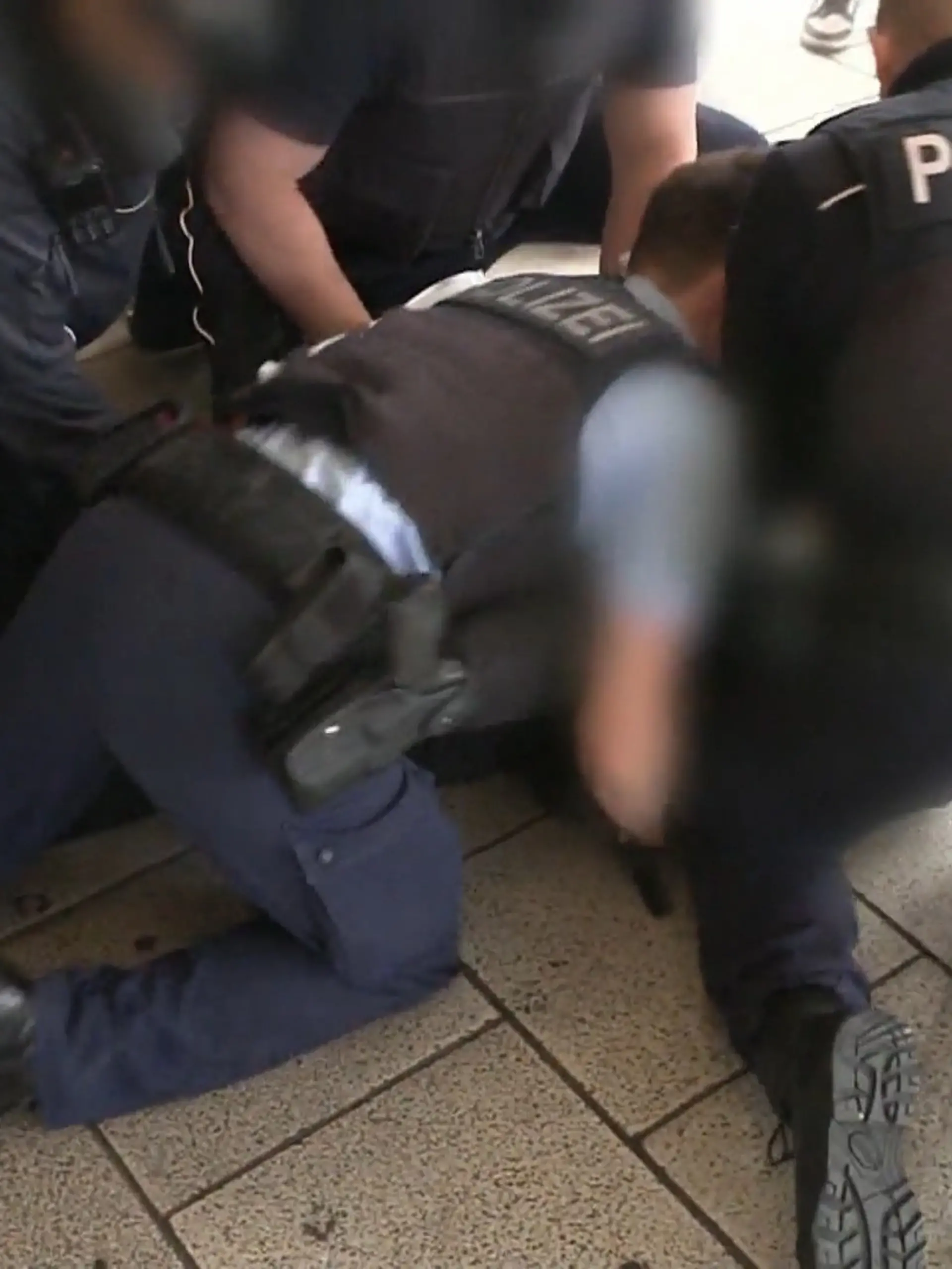 Bild zu: "Was bringt das Alkoholverbot an Bahnhöfen?"